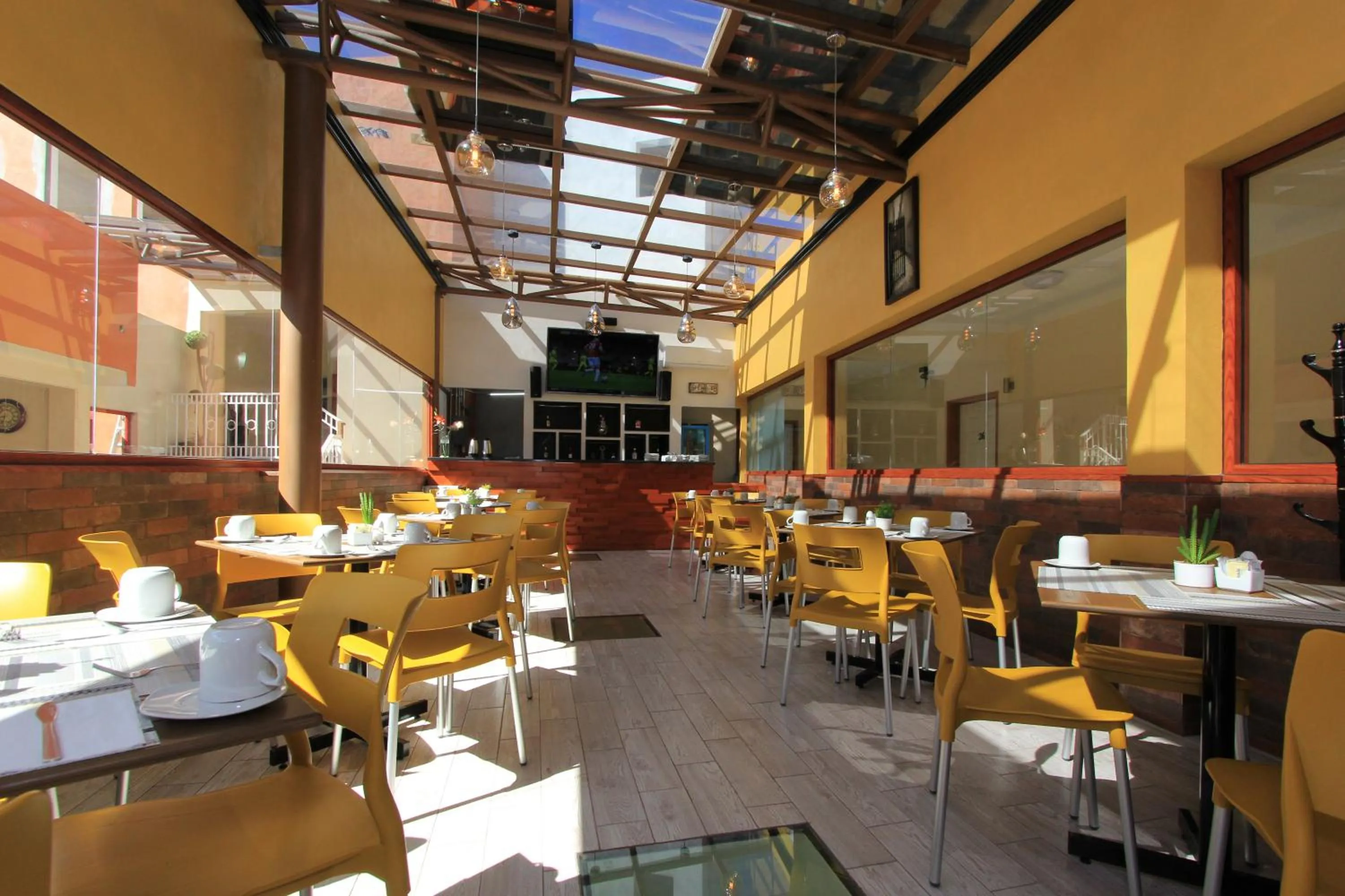 Restaurant/places to eat in Hotel Santa Rita