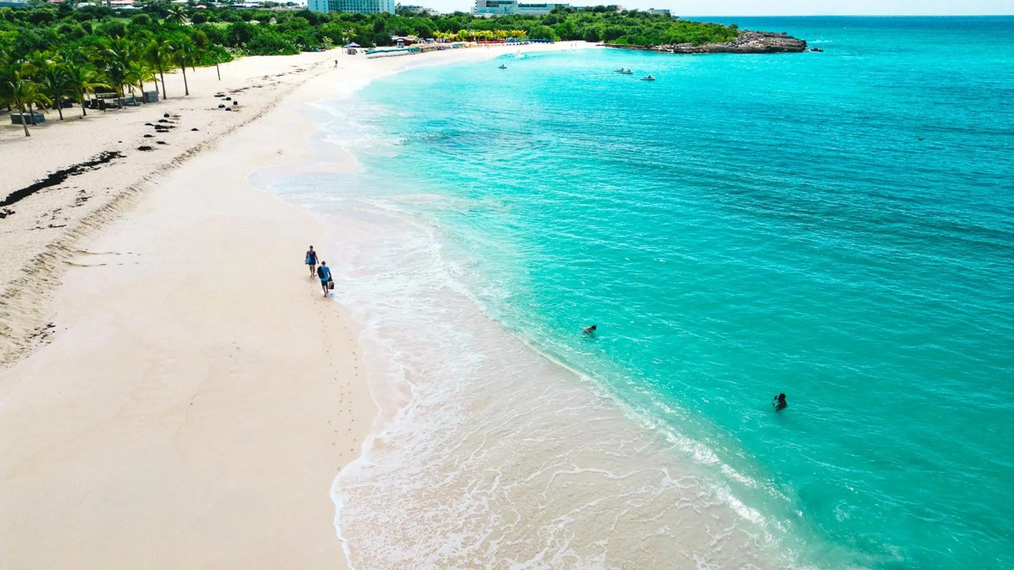 Beach in Fourteen at Mullet Bay