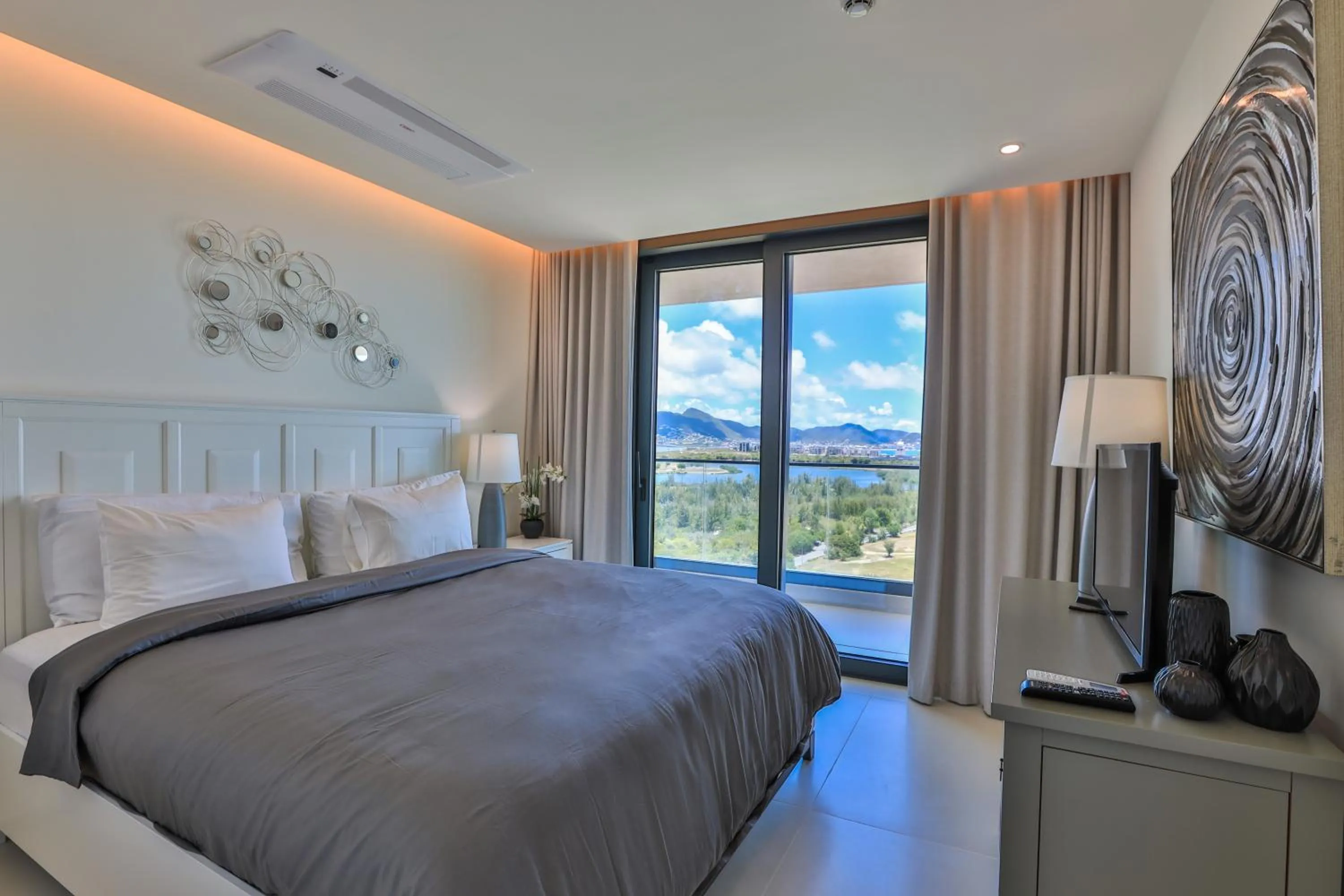 Bed in Fourteen at Mullet Bay