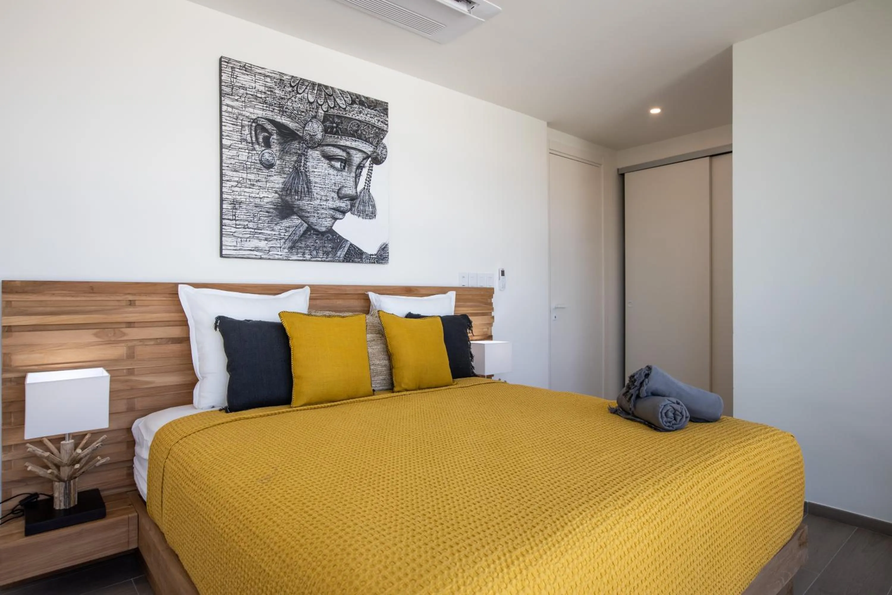 Bed in Fourteen at Mullet Bay