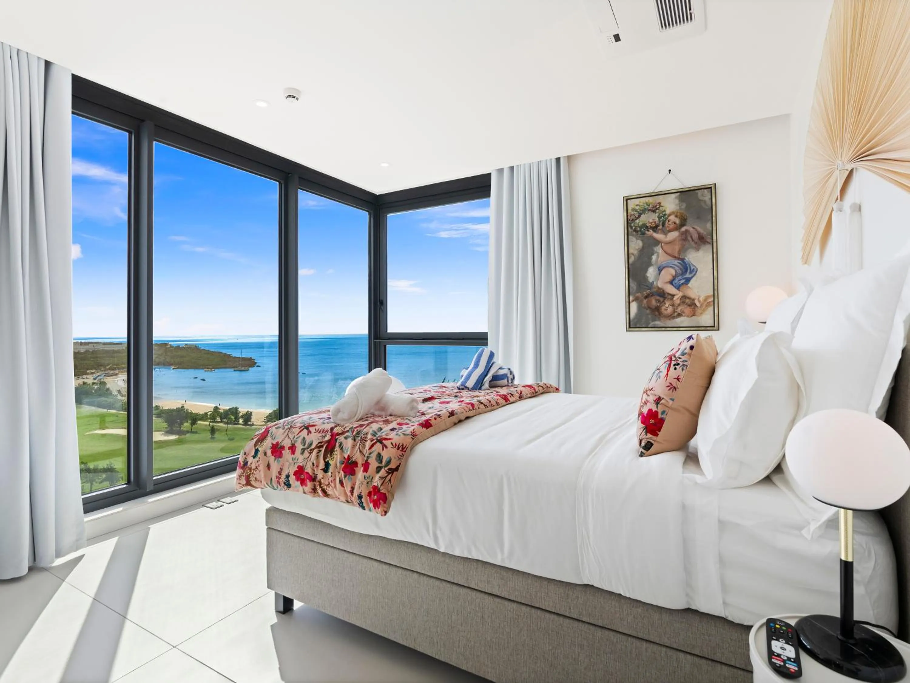 Photo of the whole room, Bed in Fourteen at Mullet Bay