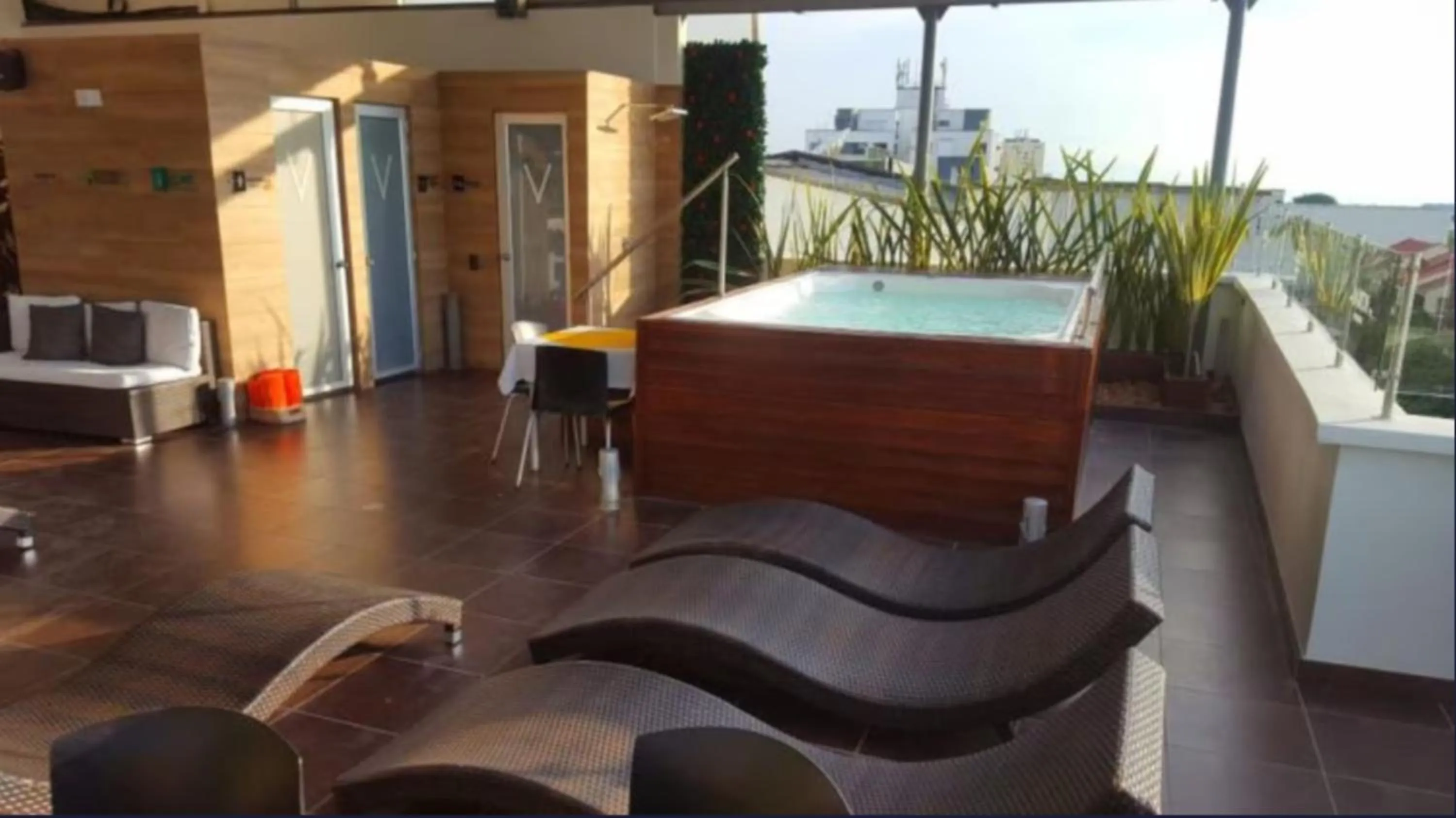 Hot Tub in Isa Victory Hotel Boutique