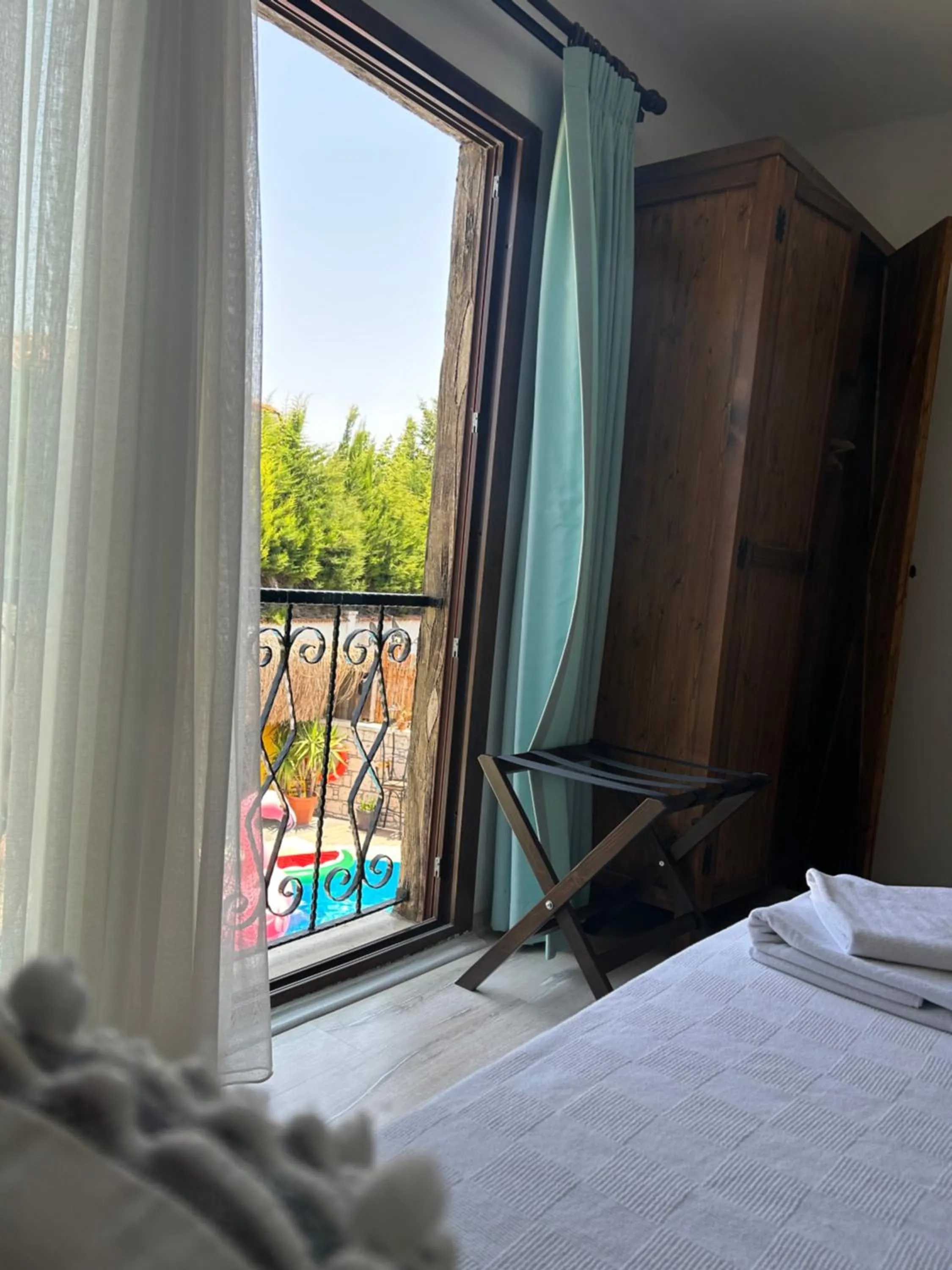 Pool view, Bed in Pupa Alaçatı Butik Otel