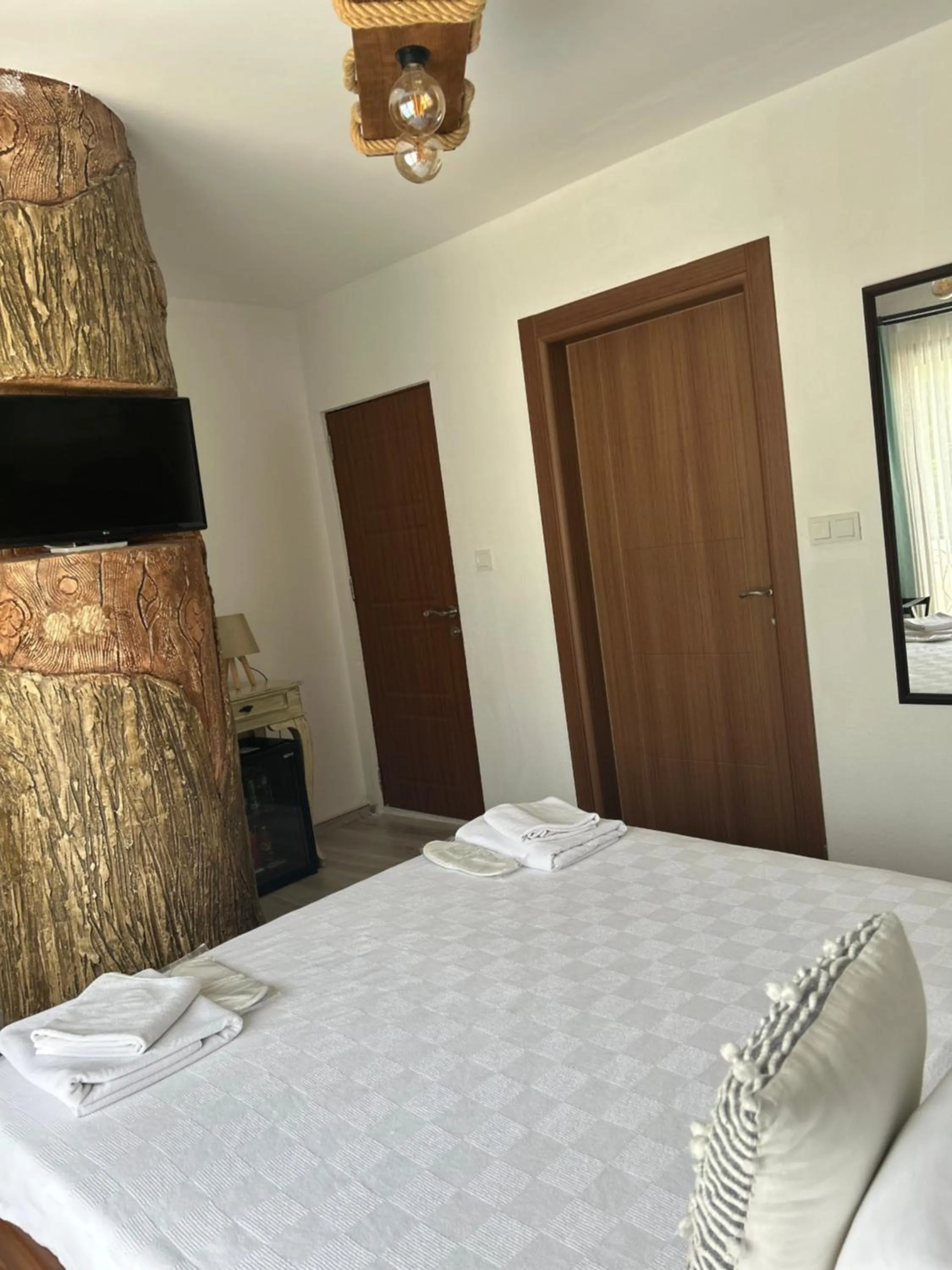 Photo of the whole room, Bed in Pupa Alaçatı Butik Otel