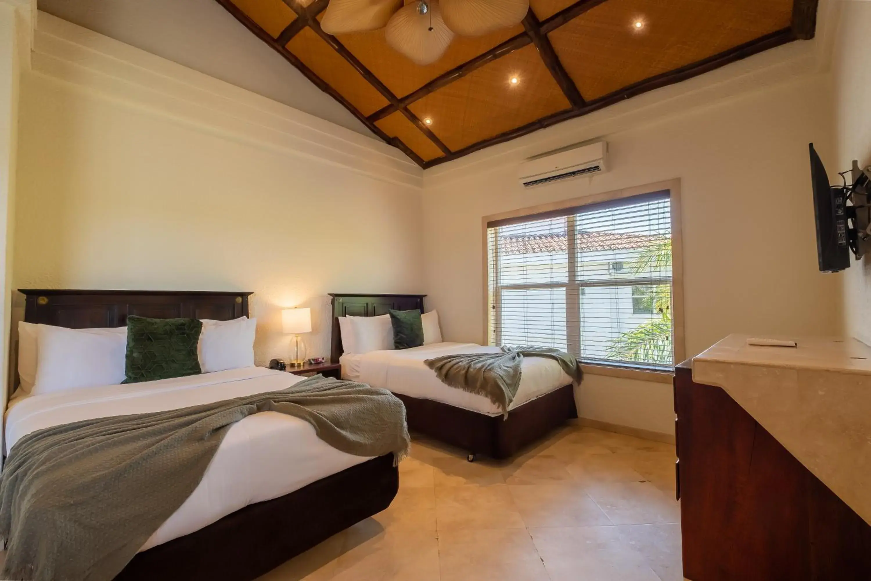 Double or Twin Room in Placencia Resort Double or Twin Room in Placencia Resort