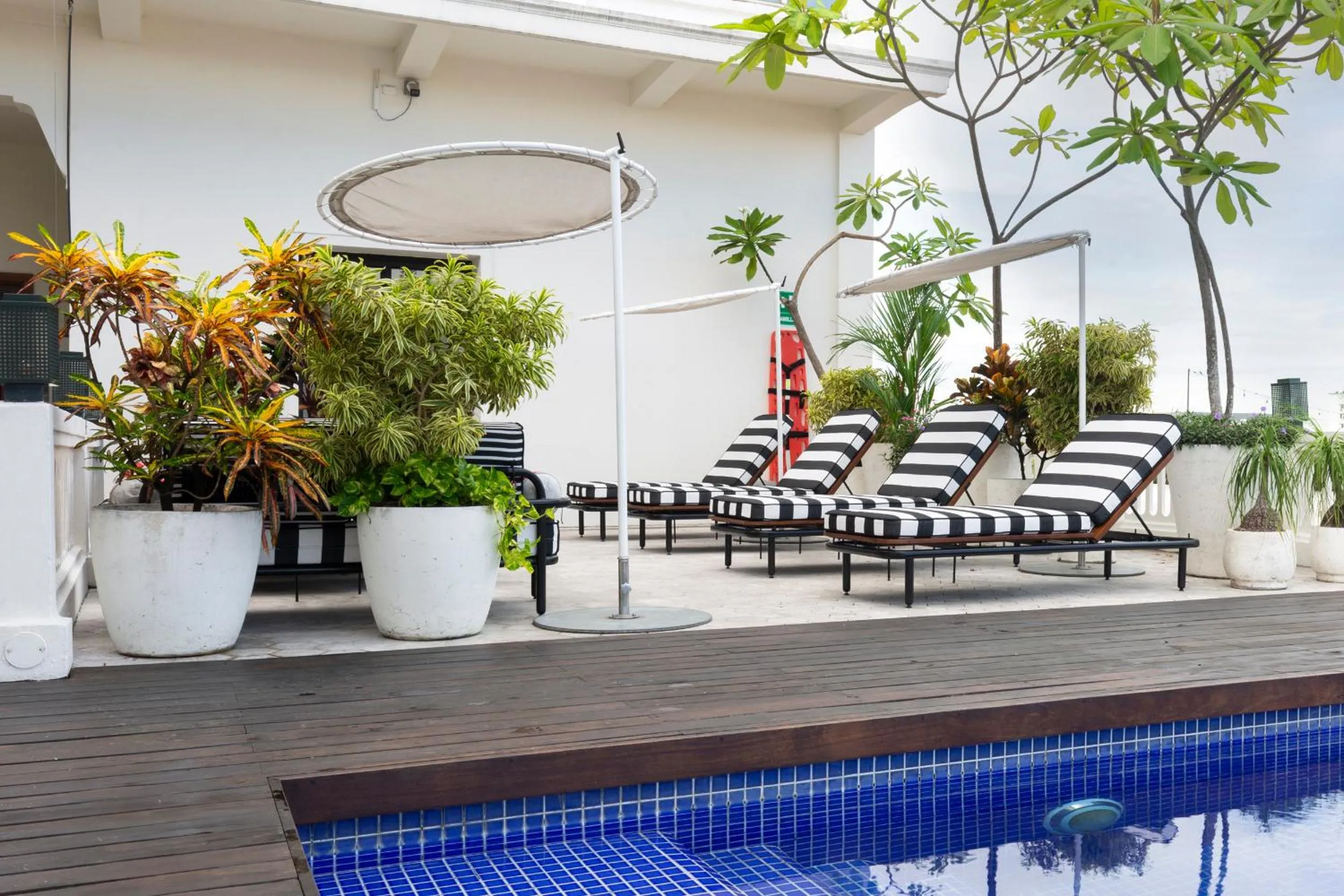 Swimming pool in American Trade Hotel