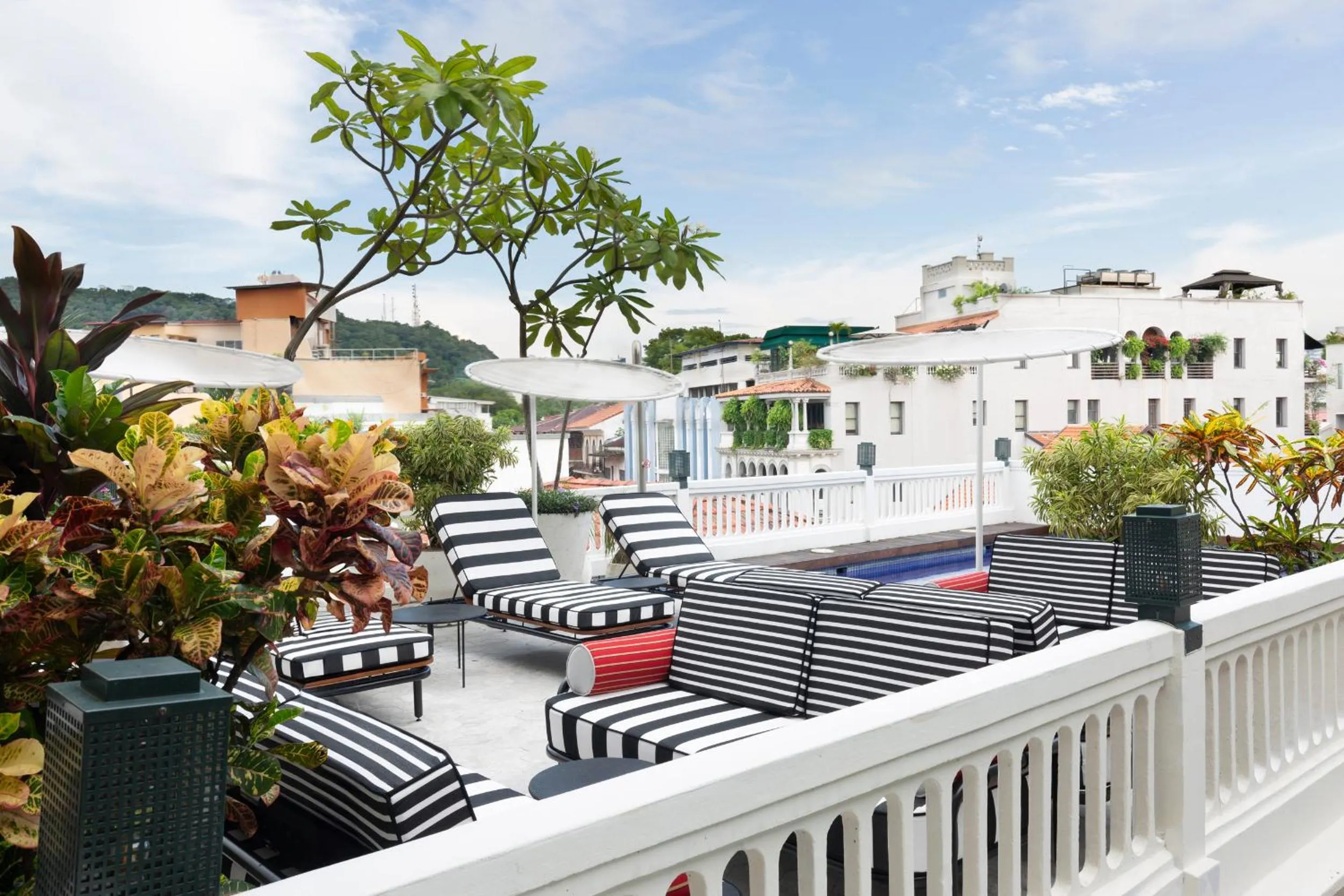Swimming pool in American Trade Hotel