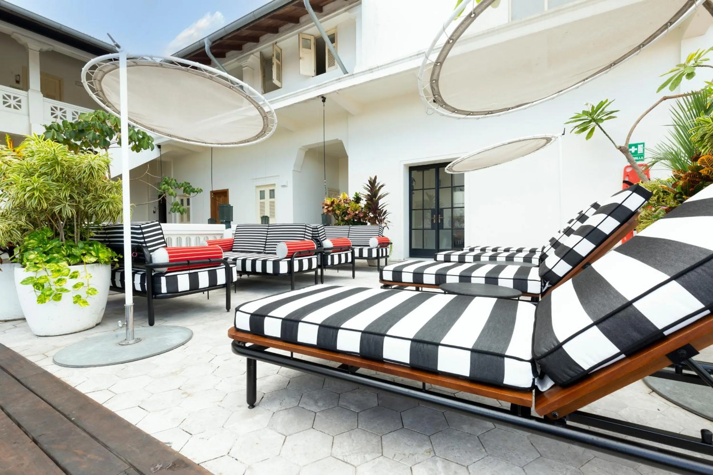 Swimming pool in American Trade Hotel