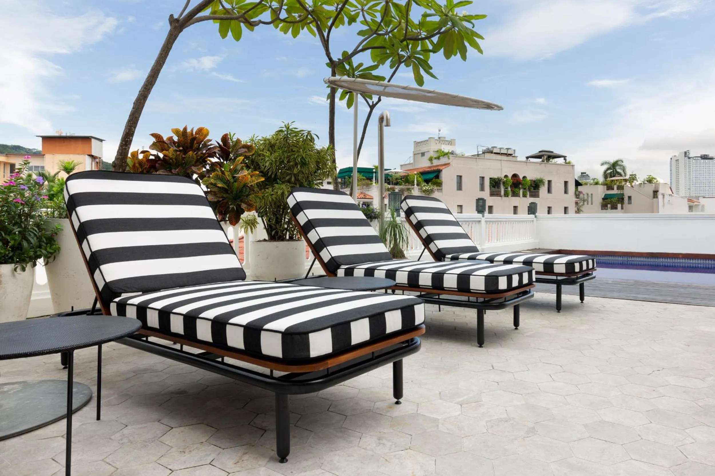 Swimming pool in American Trade Hotel