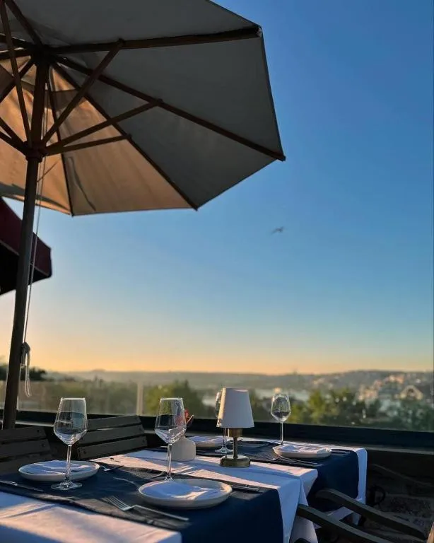 Restaurant/places to eat in Istanbul Old City Colorful Houses Balat PETRION Hotel