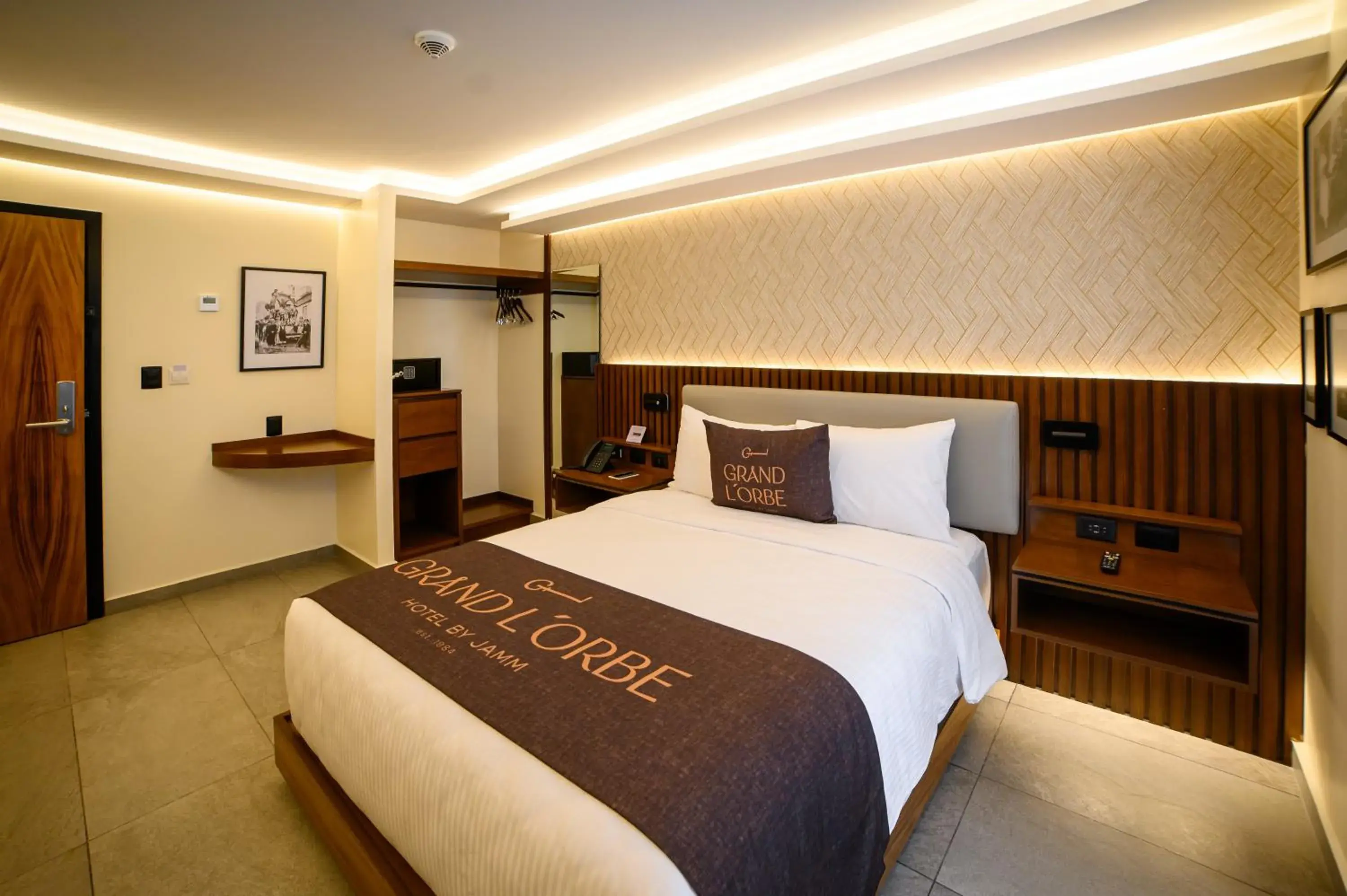 Superior Queen Room in Hotel Grand L'Orbe by JAMM Superior Queen Room in Hotel Grand L'Orbe by JAMM