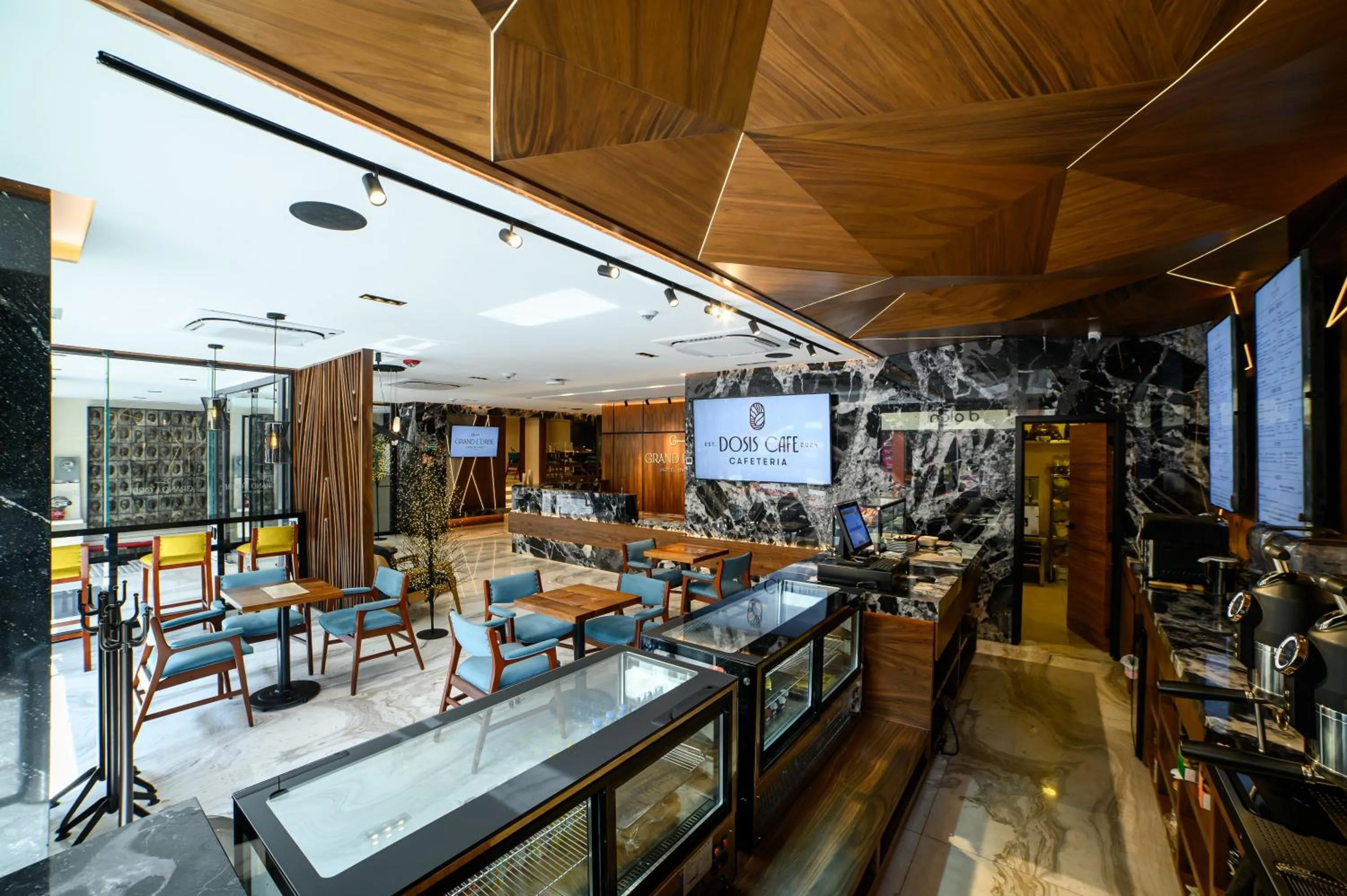 Restaurant/places to eat in Hotel Grand L'Orbe by JAMM