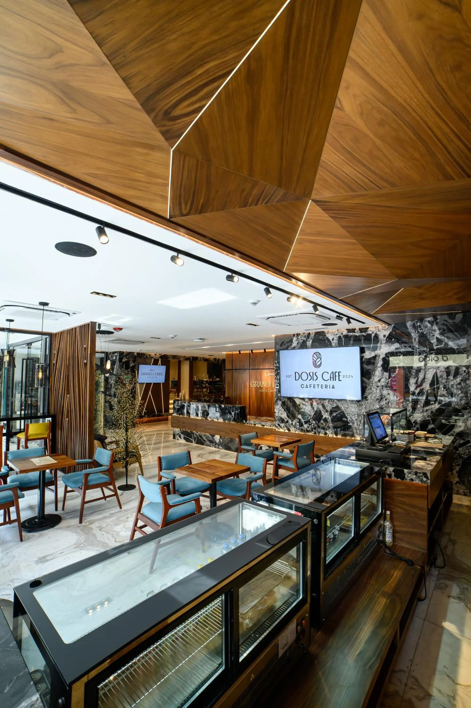 Restaurant/places to eat in Hotel Grand L'Orbe by JAMM