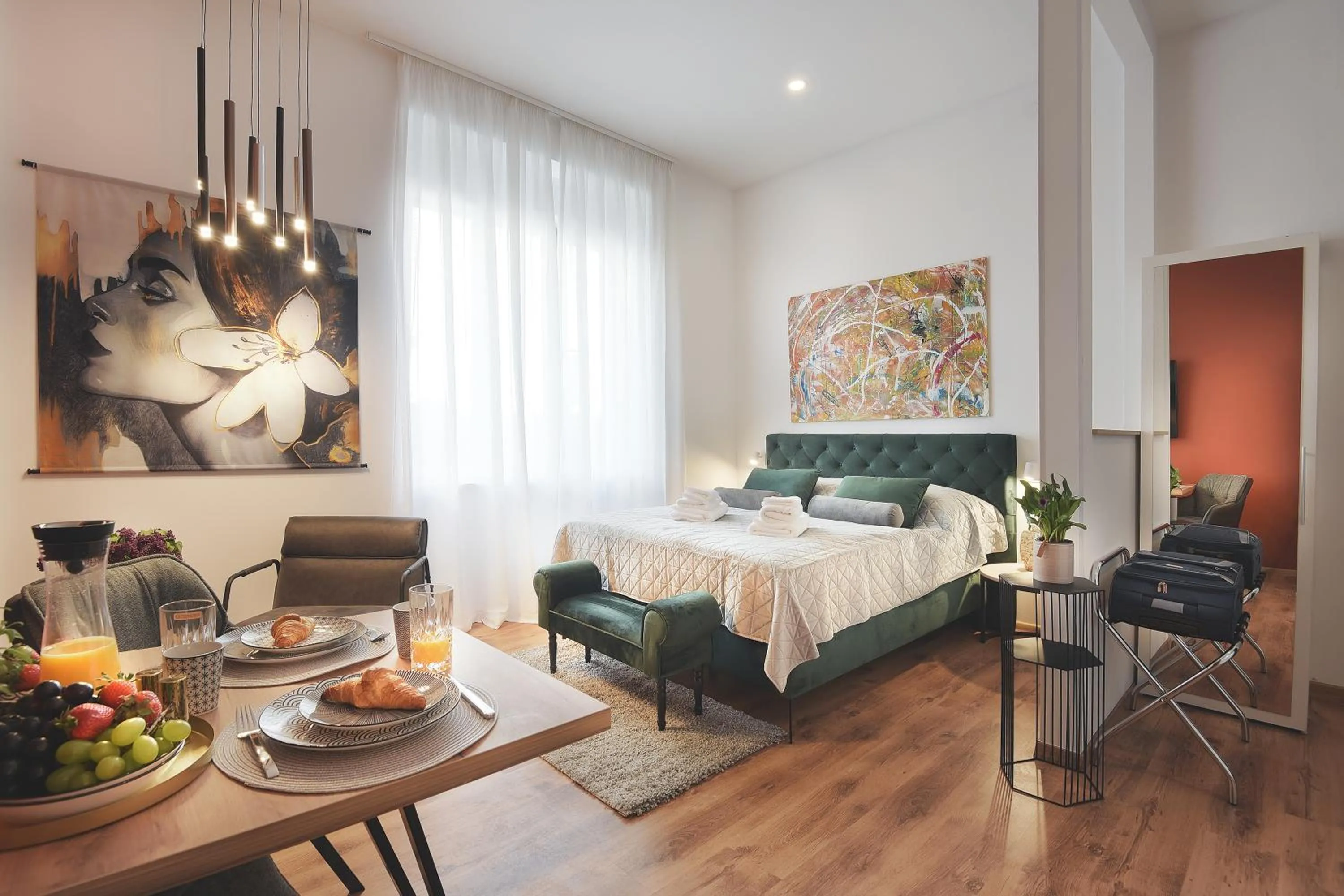 Food and drinks, Bed in Emi Luxury Apartments