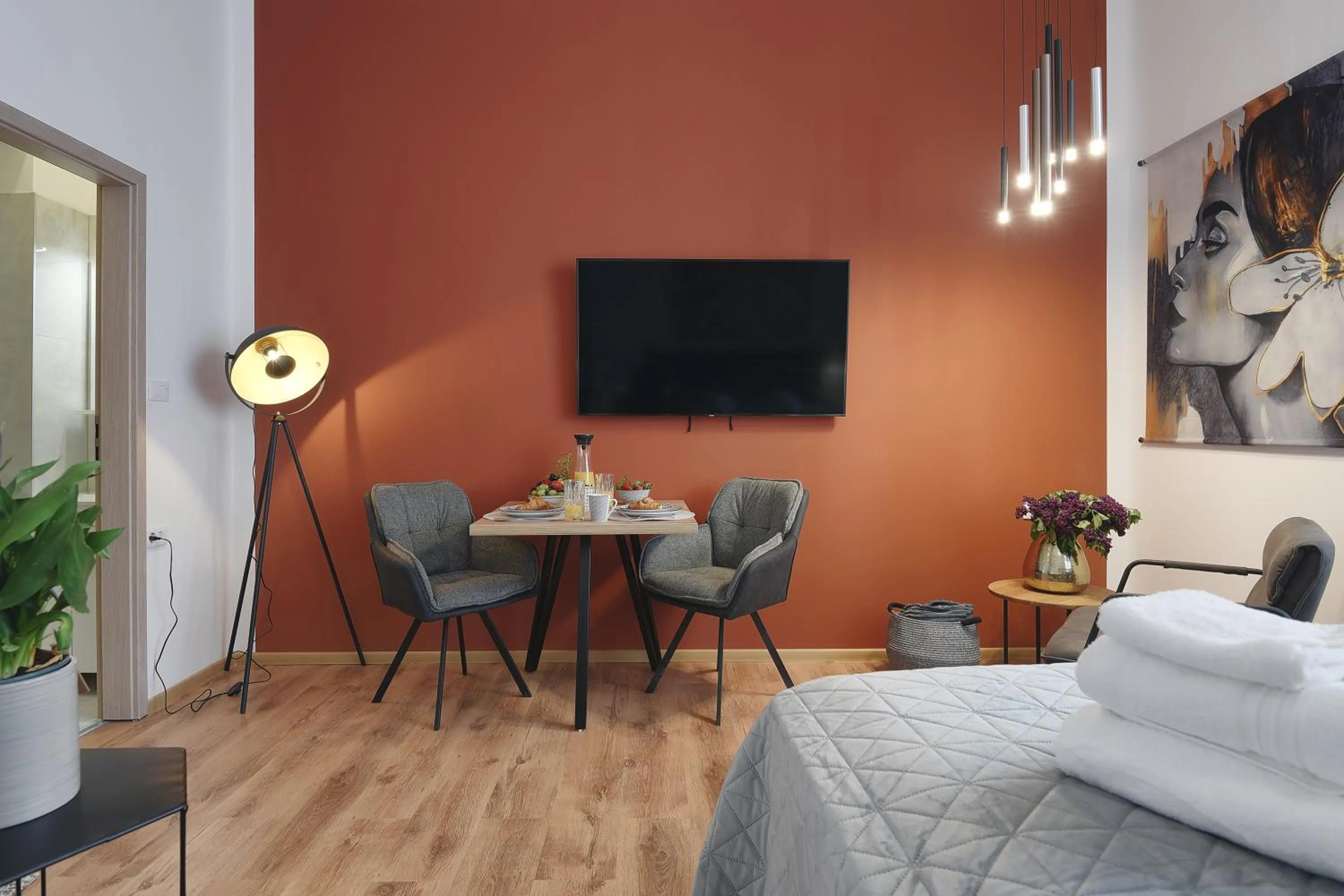 TV and multimedia in Emi Luxury Apartments