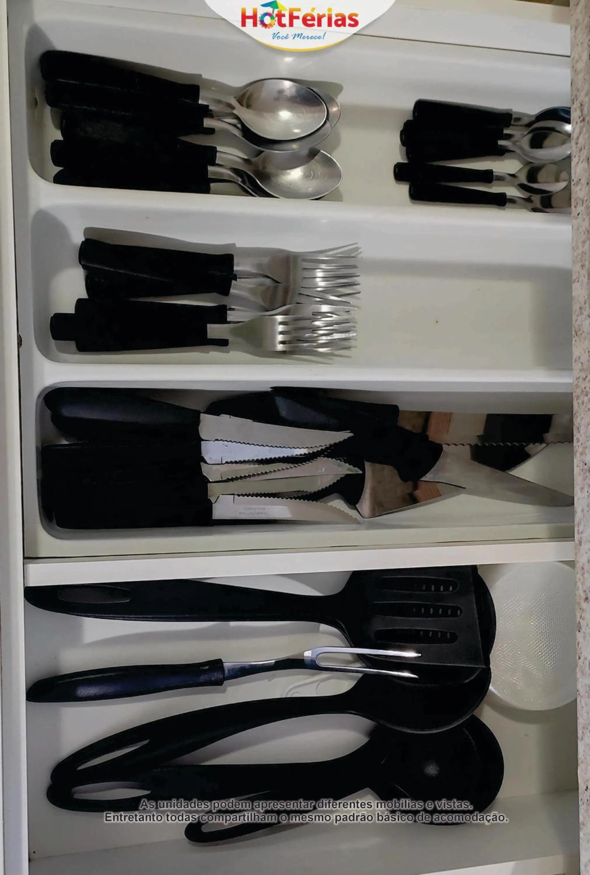 Kitchen or kitchenette in HotFérias - Flat no Enseada Caldas Novas, acesso ao Lago e pesca permitida, próx ao Náutico Praia Clube