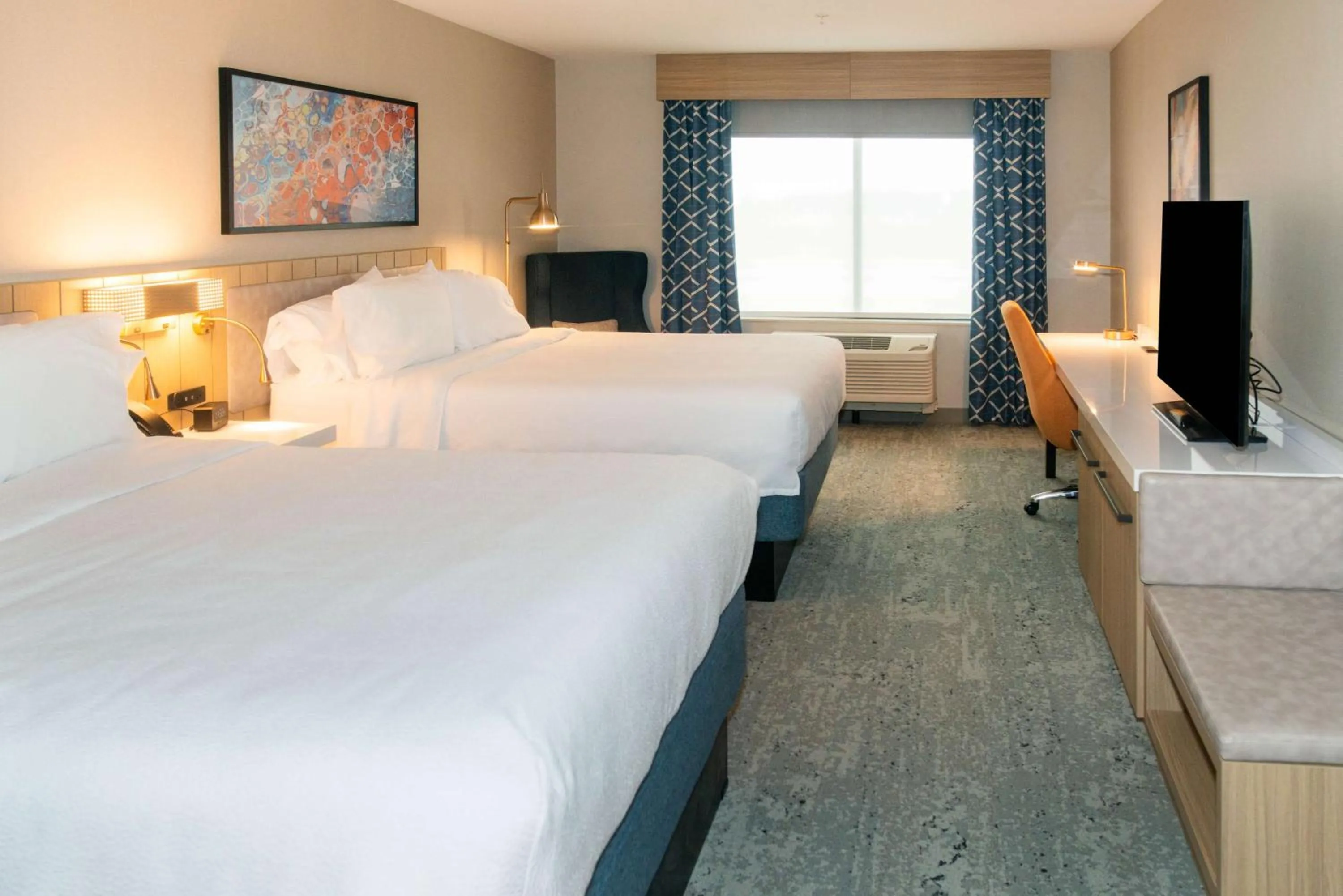 Bed in Hilton Garden Inn Mattoon, IL