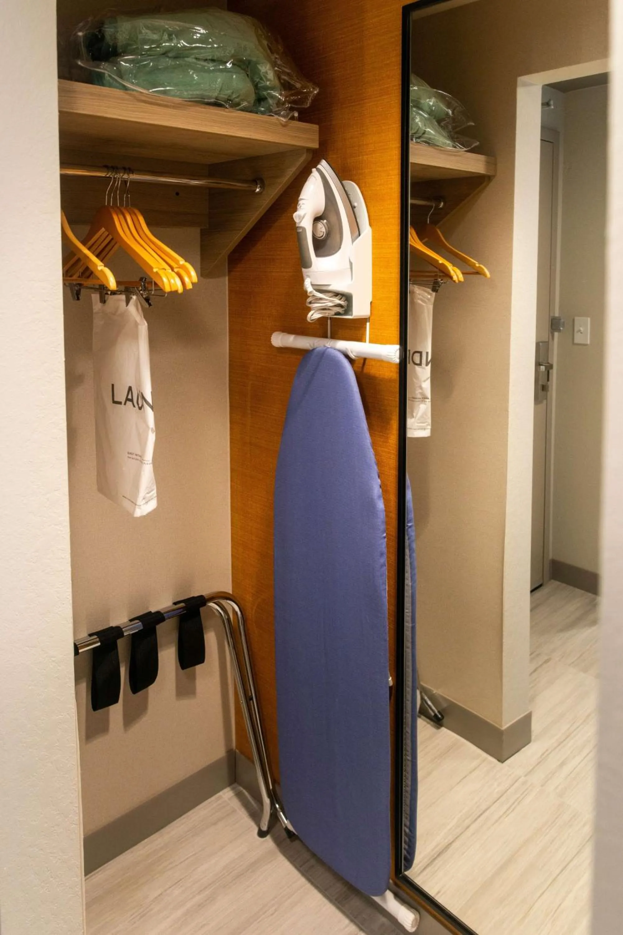 Bedroom in Hilton Garden Inn Mattoon, IL