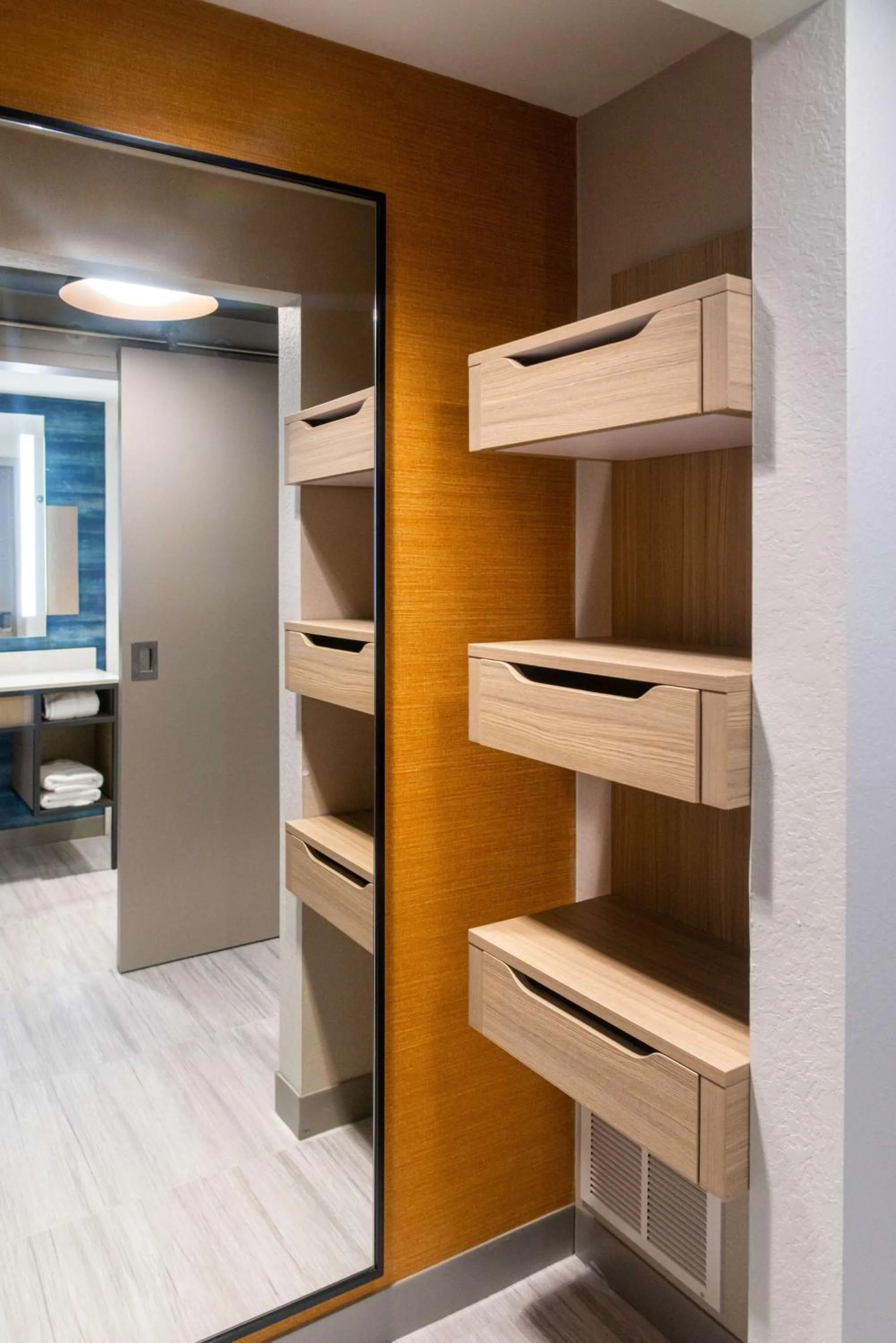 Bedroom in Hilton Garden Inn Mattoon, IL