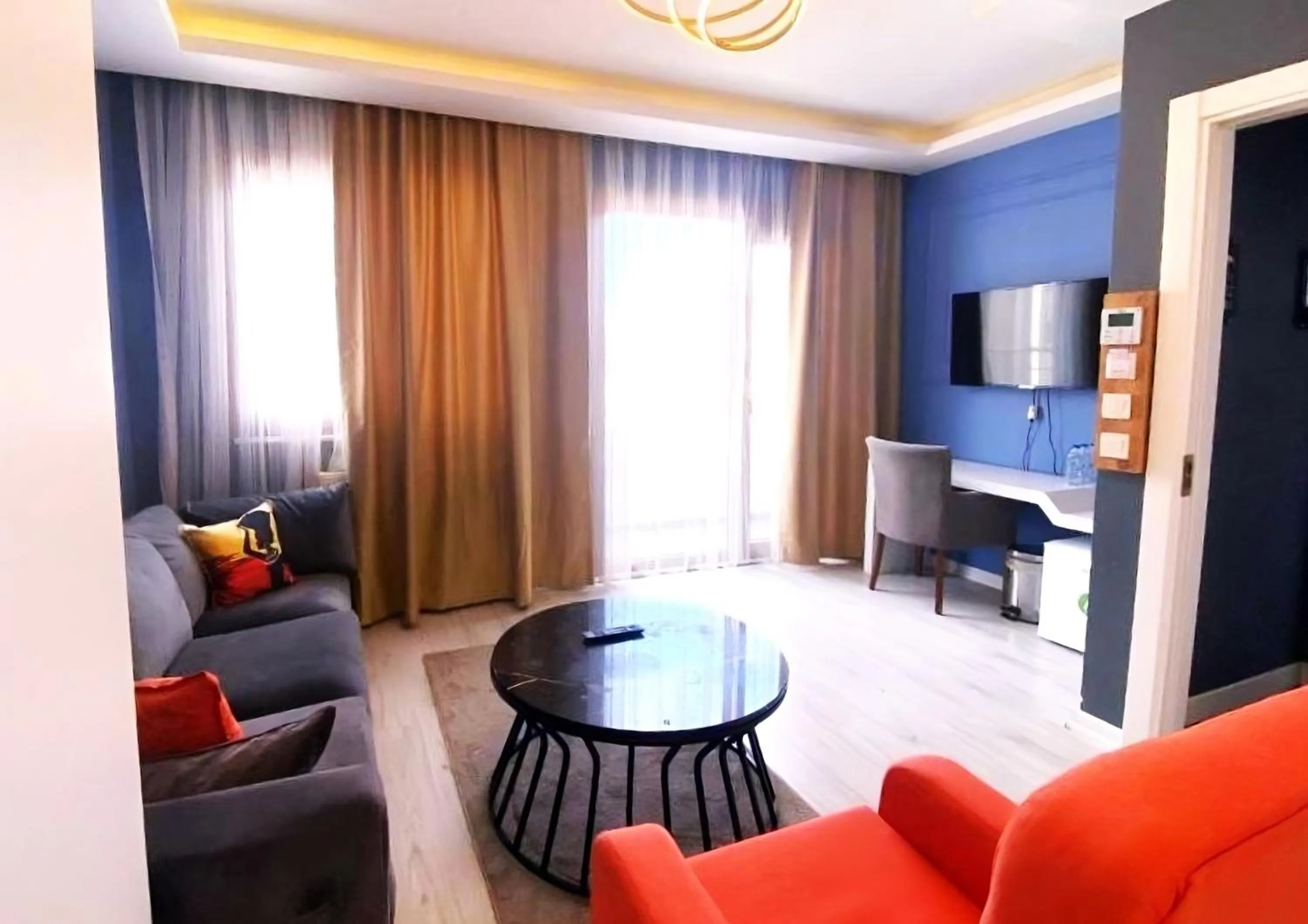 Seating area in Taksim Leon's Hotel