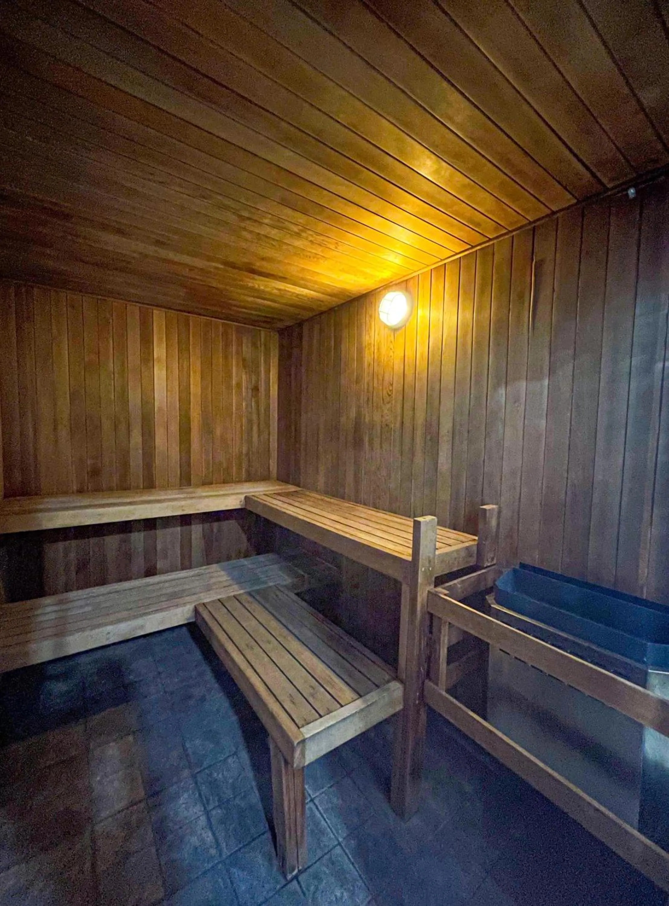 Alpenglow Lodge Studio with Pool Views by MVA