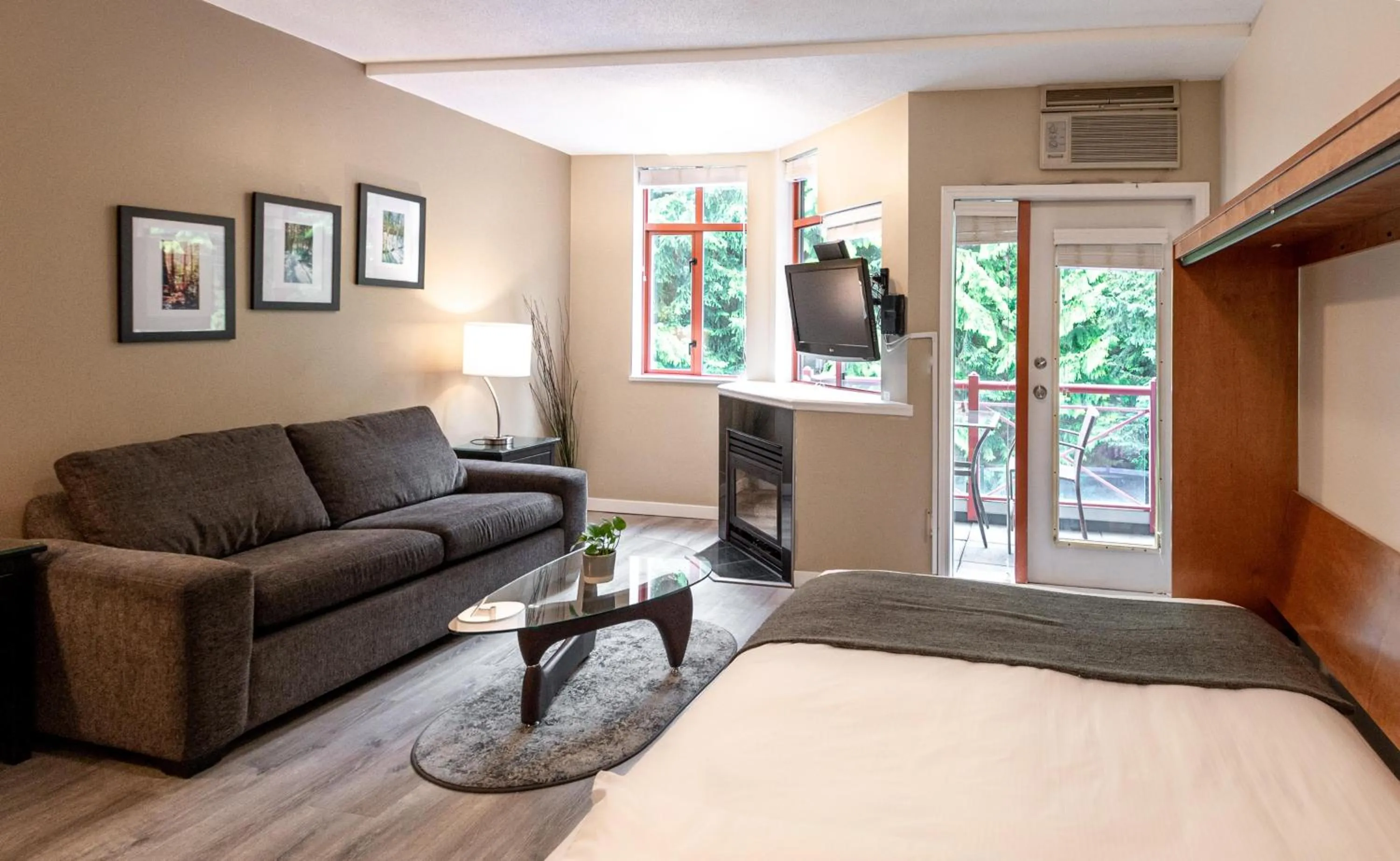 Alpenglow Lodge Studio with Pool Views by MVA