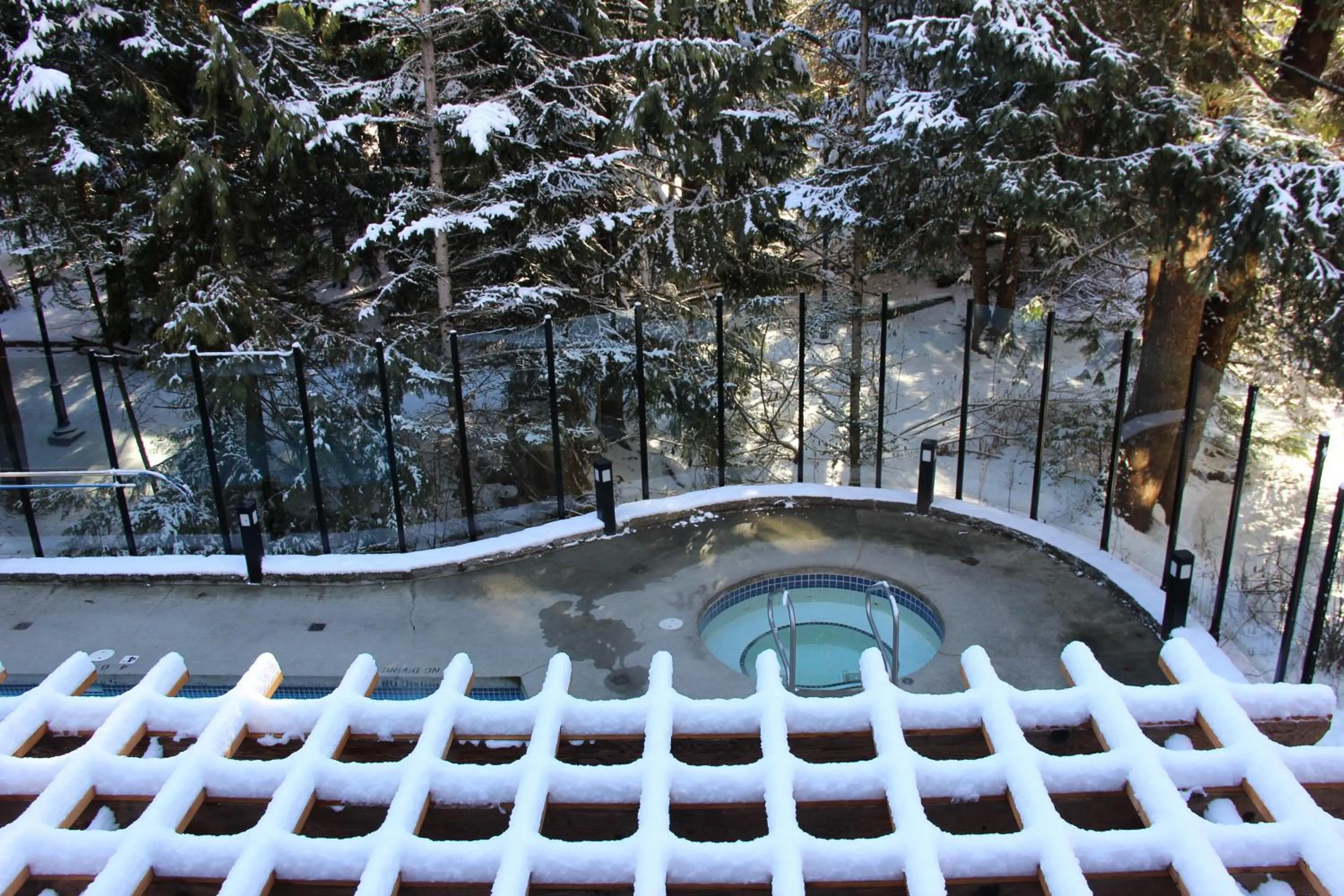 Alpenglow Lodge Studio with Pool Views by MVA