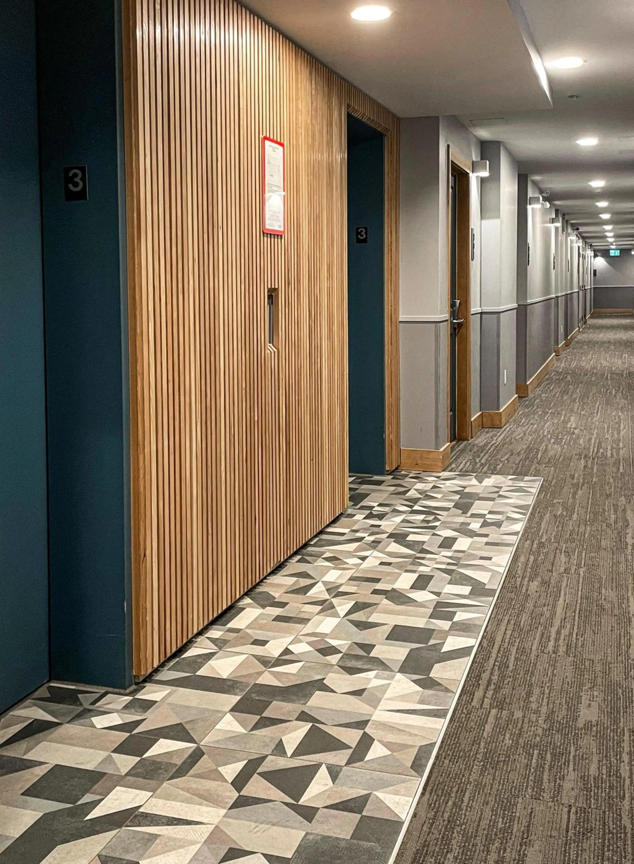 Alpenglow Lodge Sunny Studio with Sitting Area by MVA