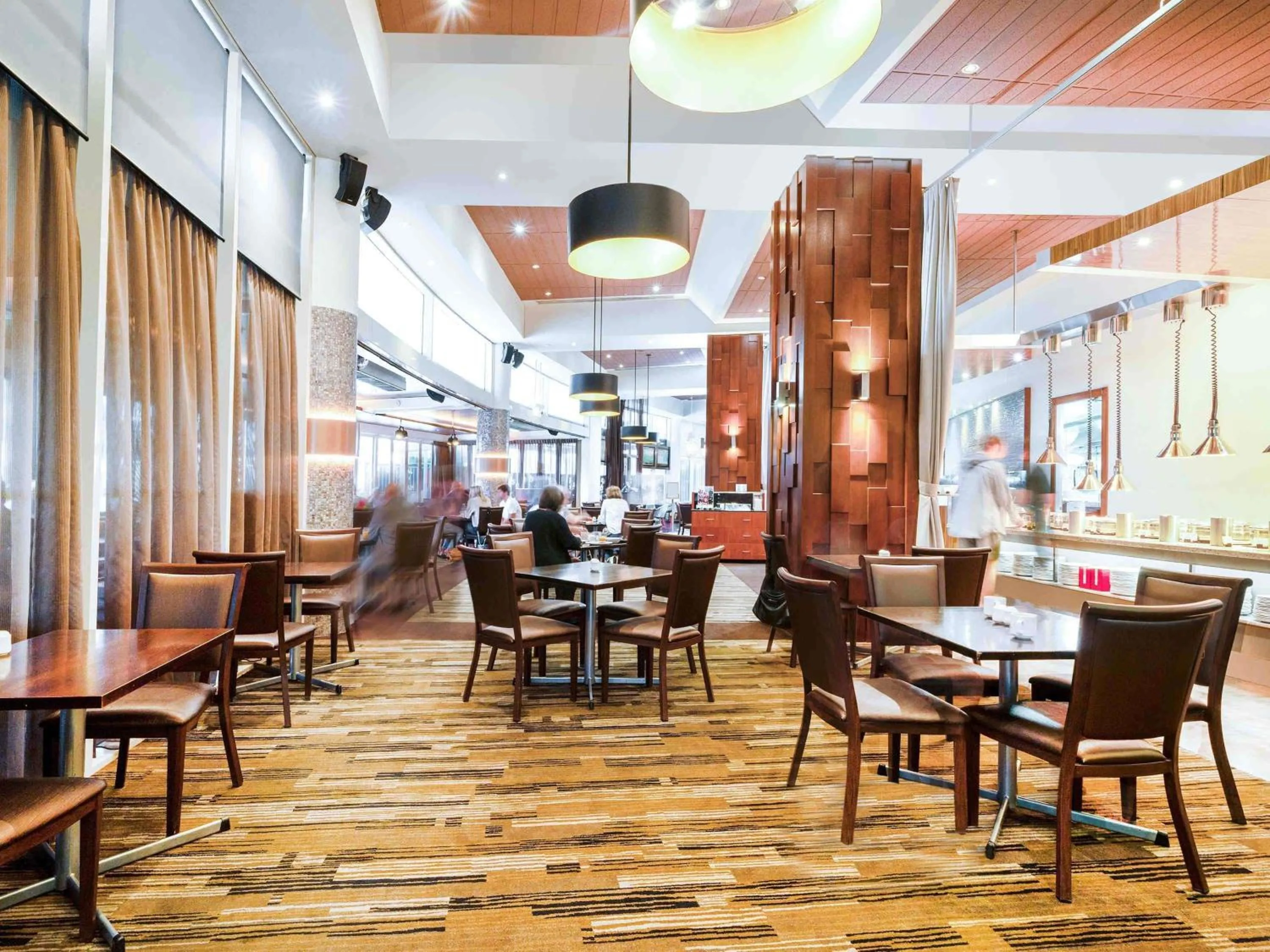 Lounge or bar in The Sebel Twin Towns