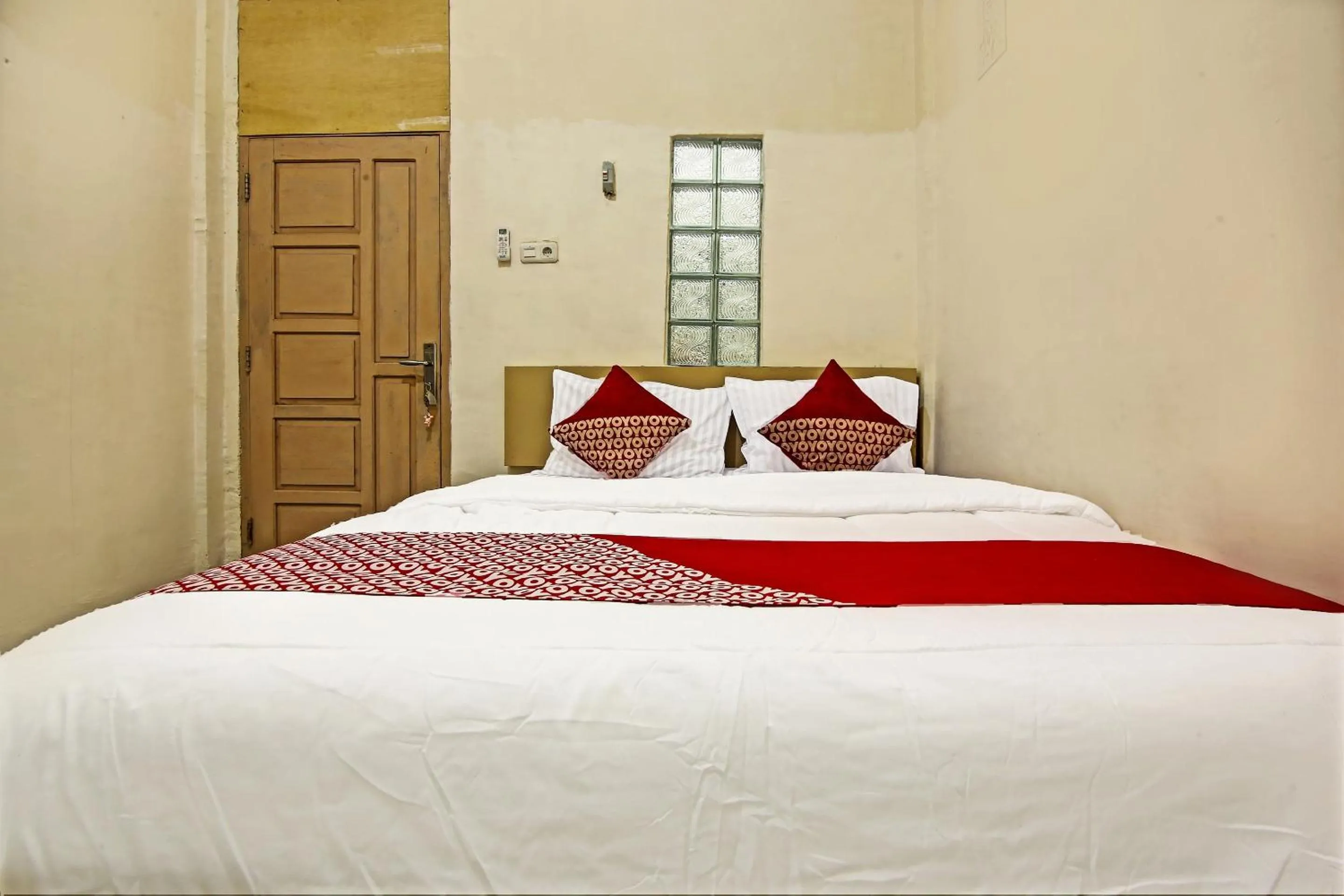 Bedroom, Bed in OYO Life 91268 Homestay Bu Erma Syariah
