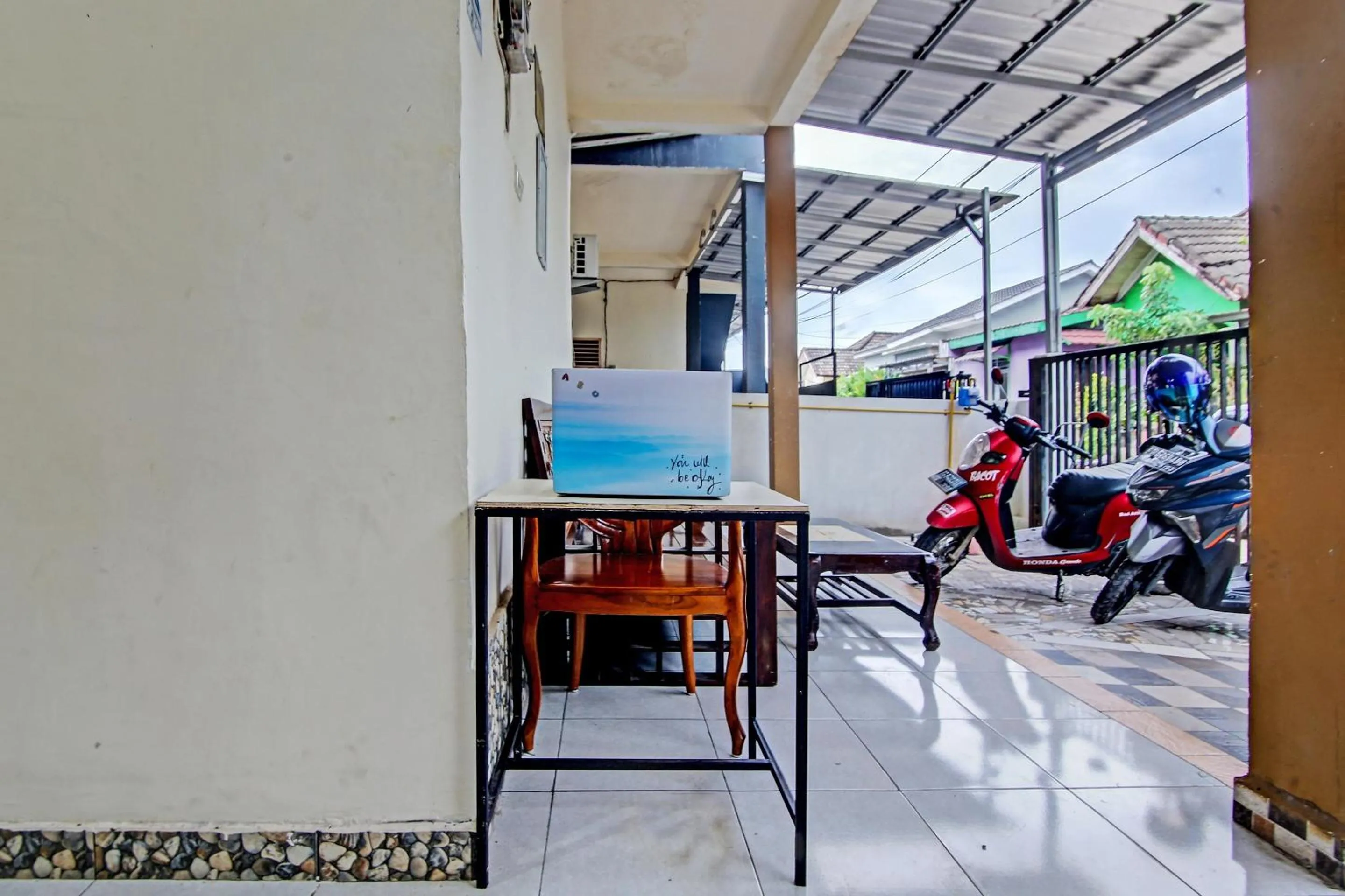 Lobby or reception in OYO Life 91268 Homestay Bu Erma Syariah