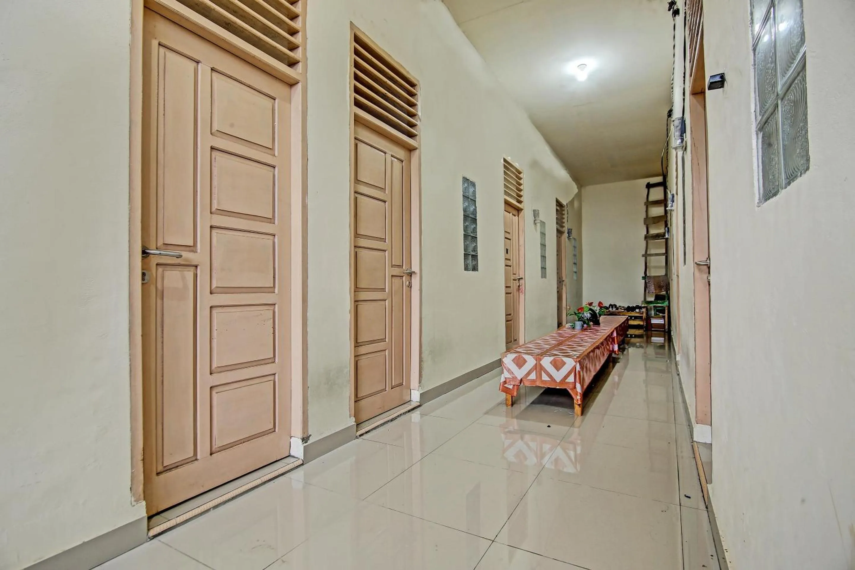 Lobby or reception in OYO Life 91268 Homestay Bu Erma Syariah
