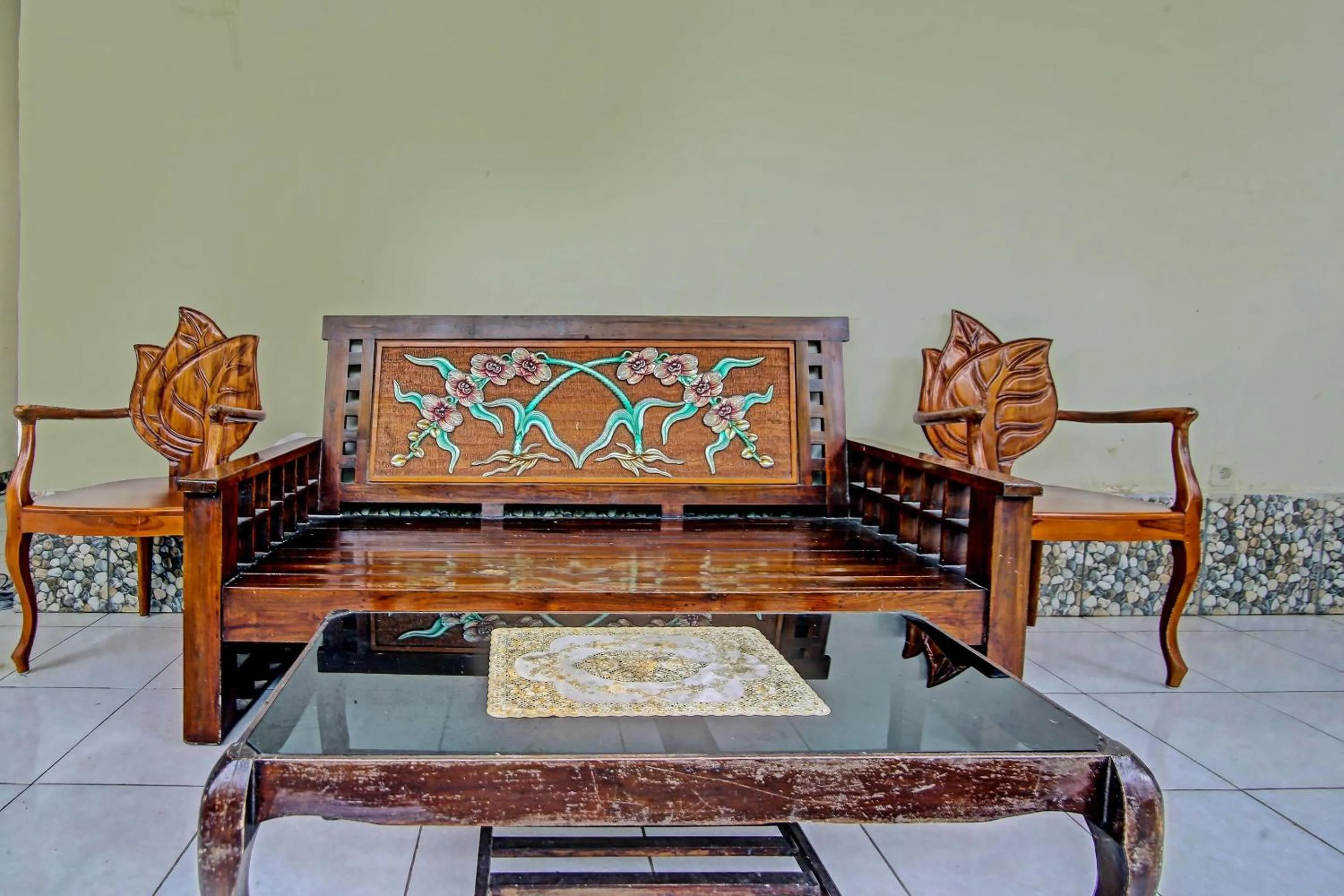 Lobby or reception in OYO Life 91268 Homestay Bu Erma Syariah