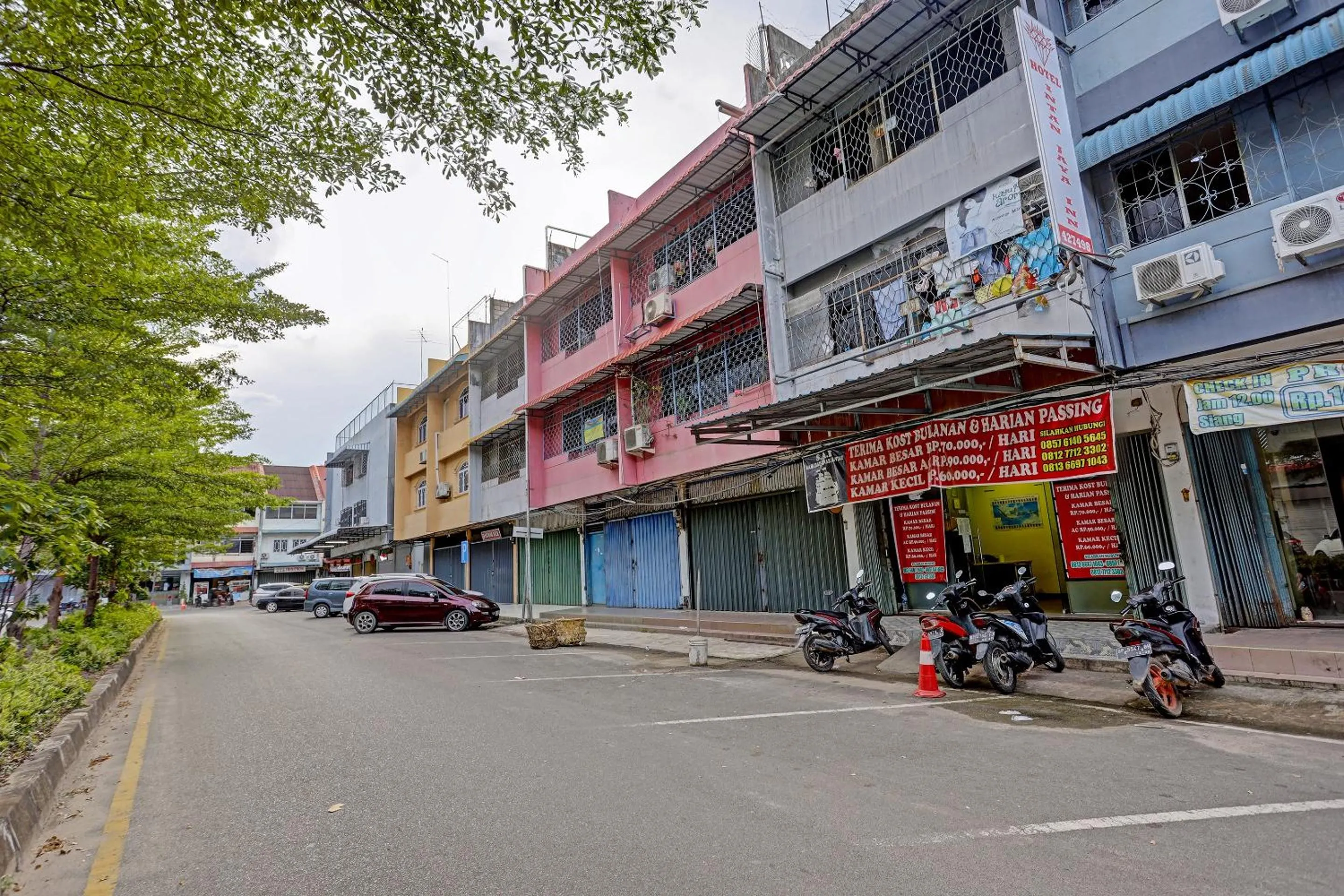 Property building in Hotel O Sar Inn