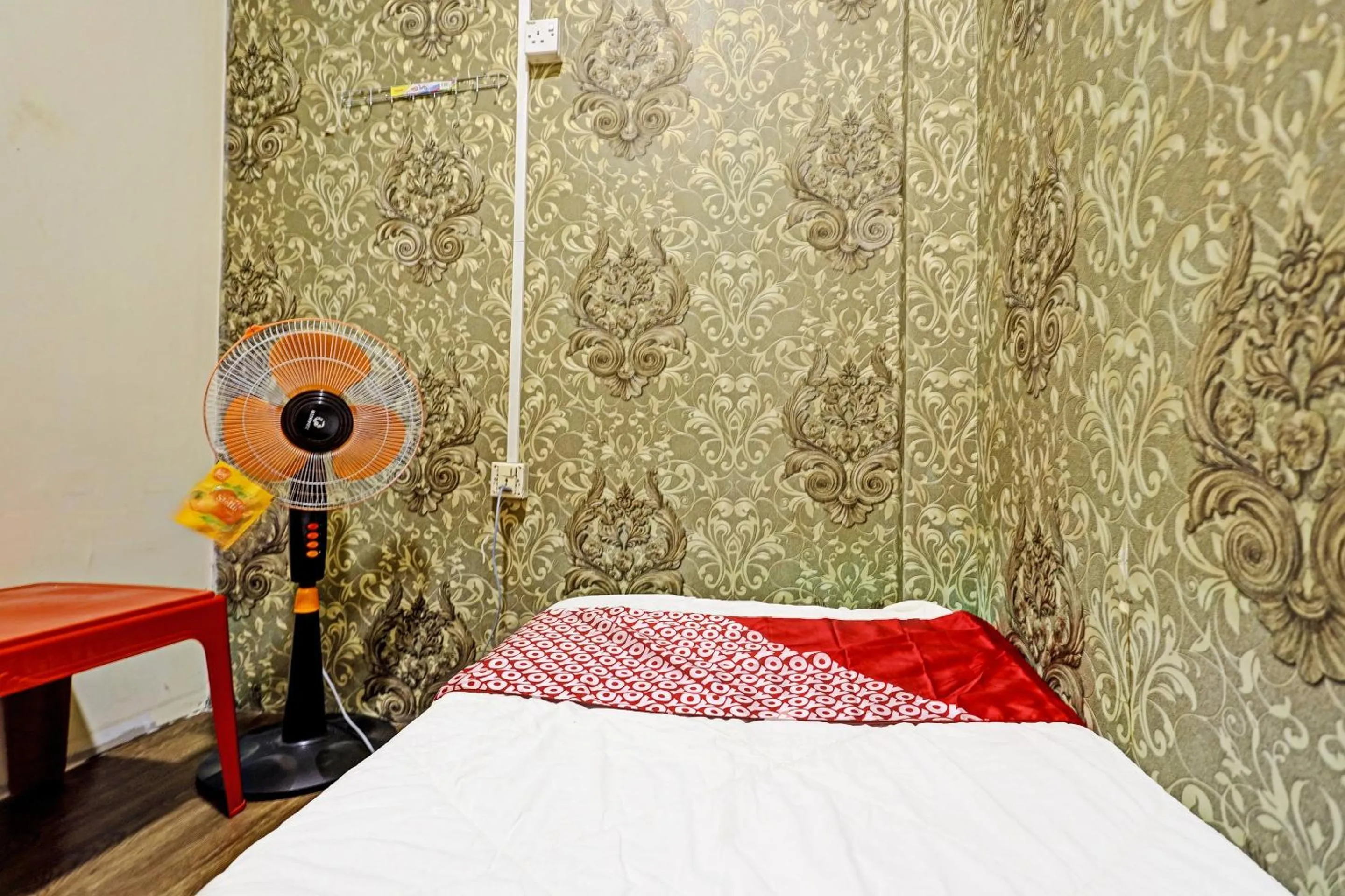 Photo of the whole room, Bed in Hotel O Sar Inn