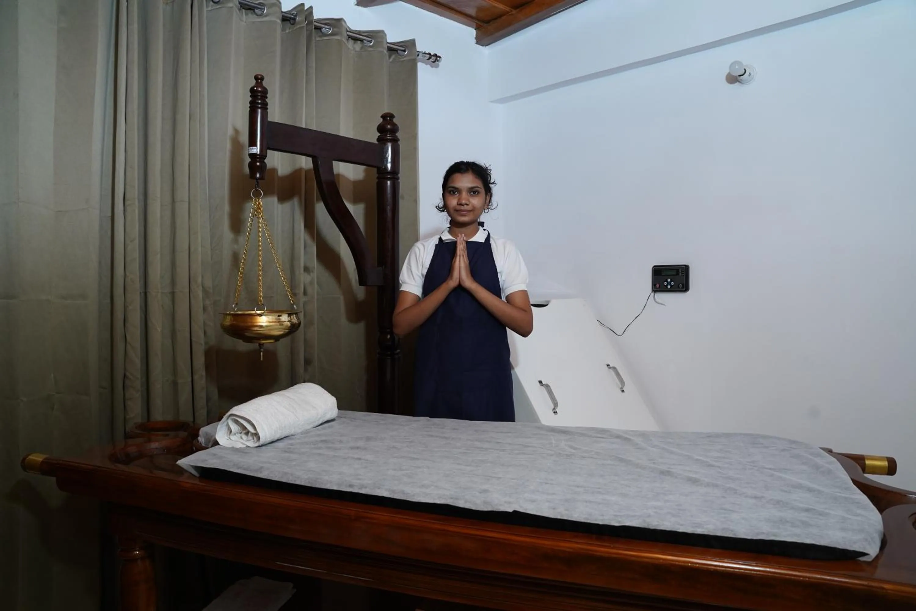 Spa and wellness centre/facilities, Bed in Just Naturals Wellness Resort Nainital