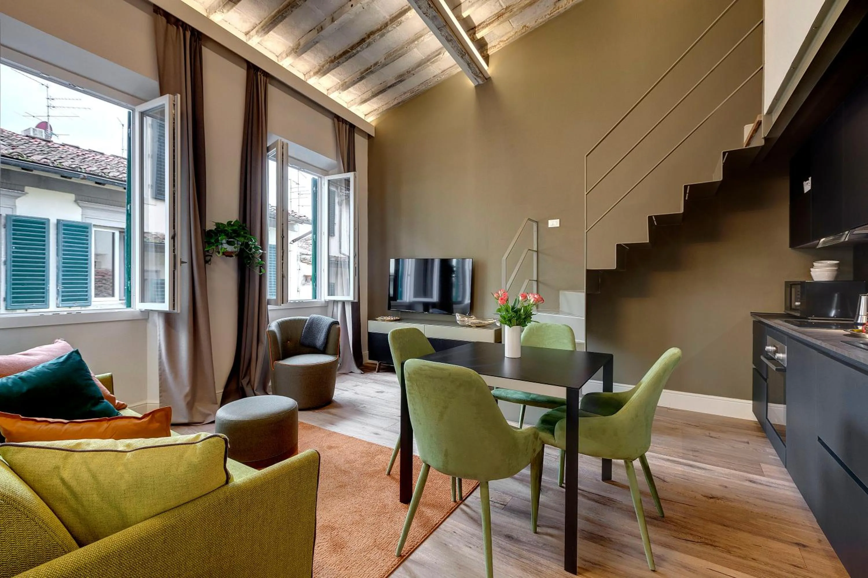 Living room in Turandot Apartment by Mamo Florence