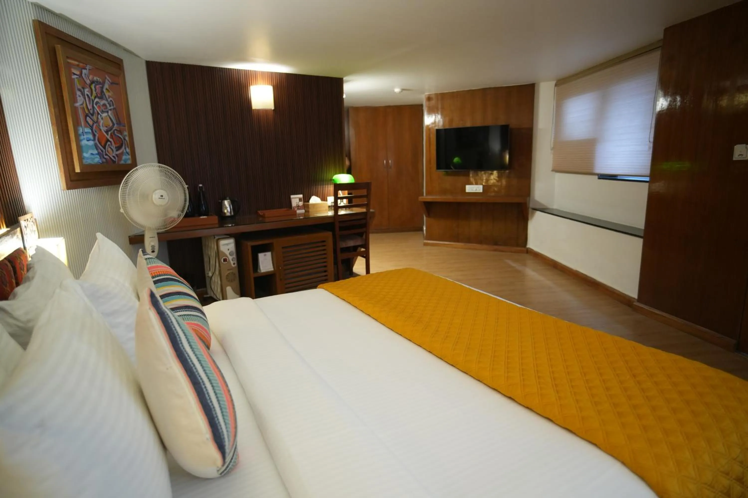 Bedroom, Bed in Tree of Life Eila Art Hotel, Manali