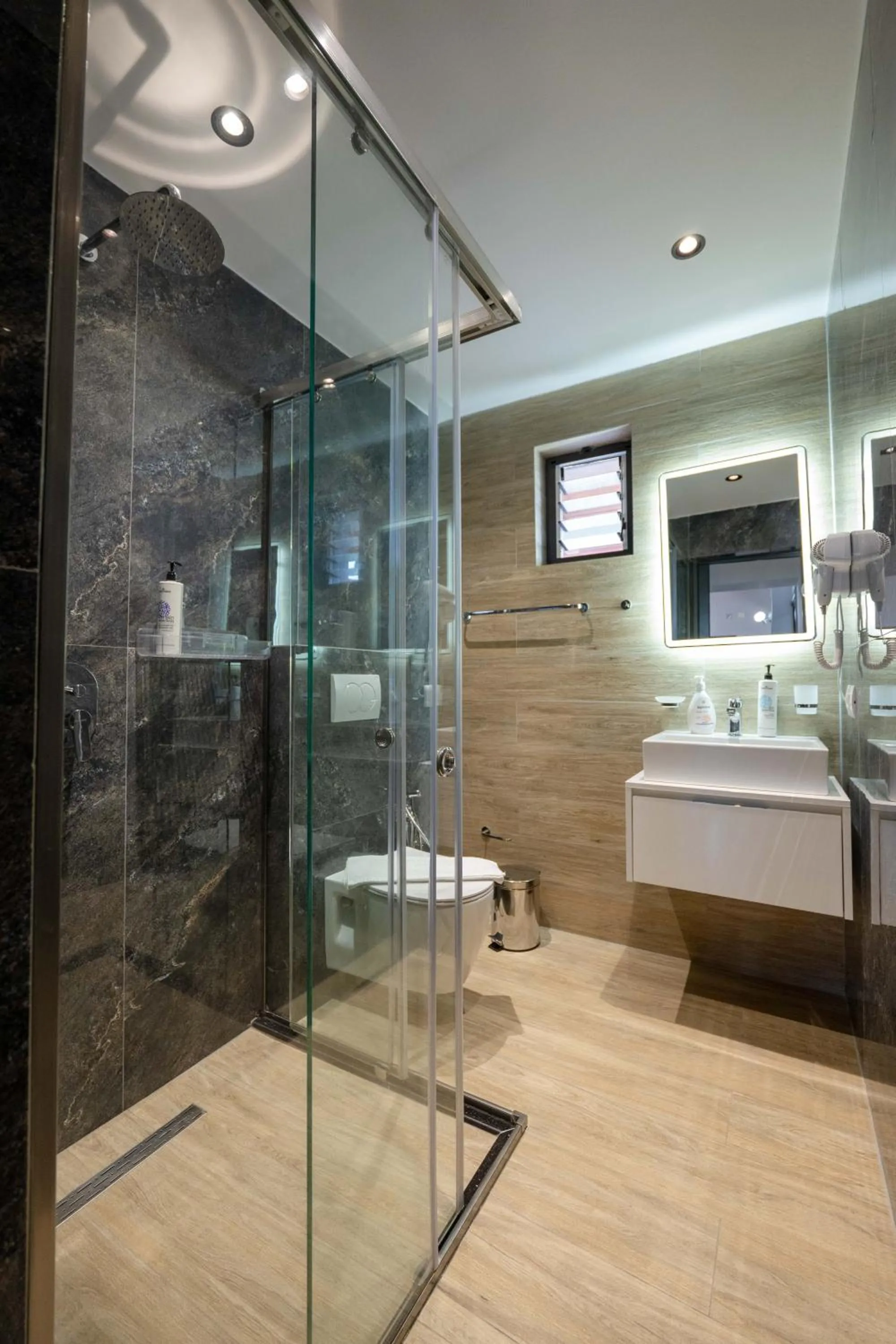 Shower in Villa JIOTA
