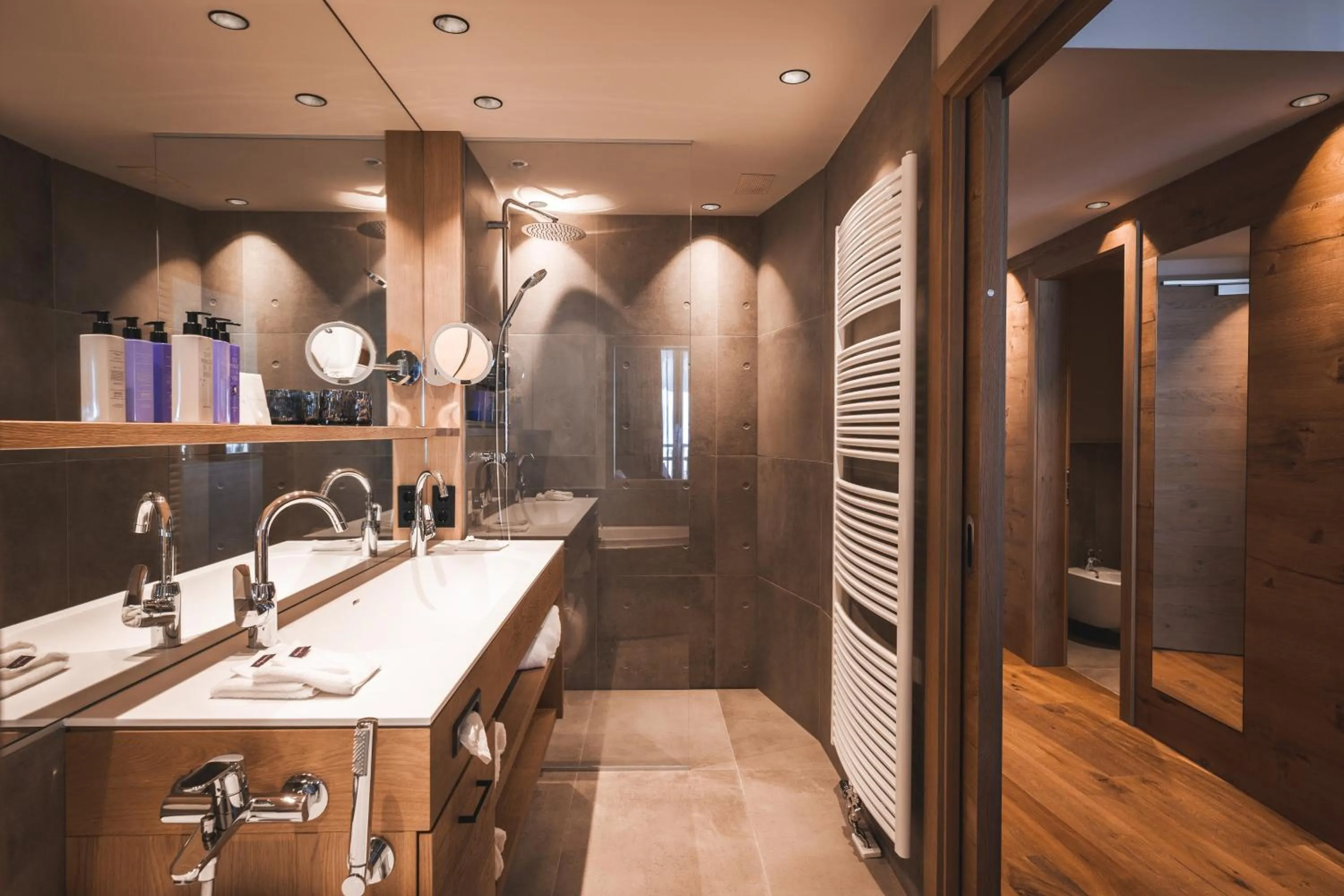 Shower in Familienhotel Familiamus