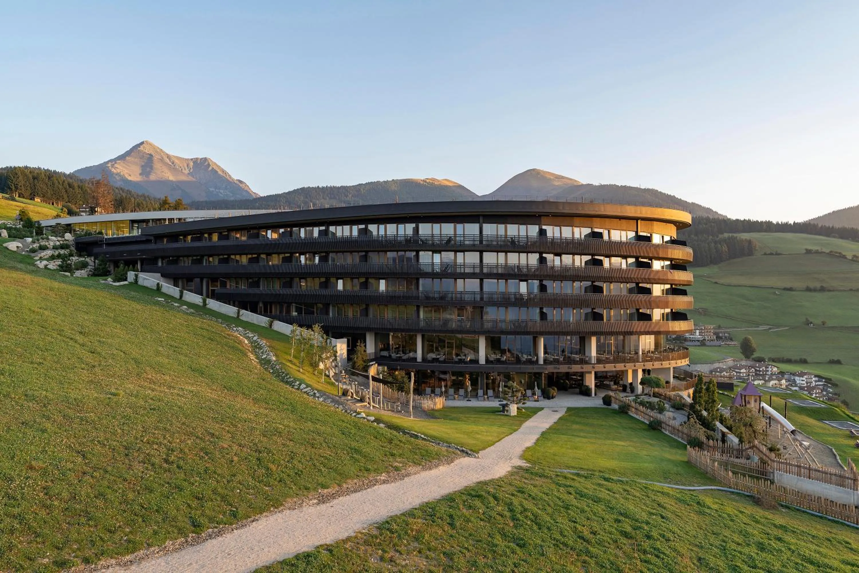 Property building in Familienhotel Familiamus