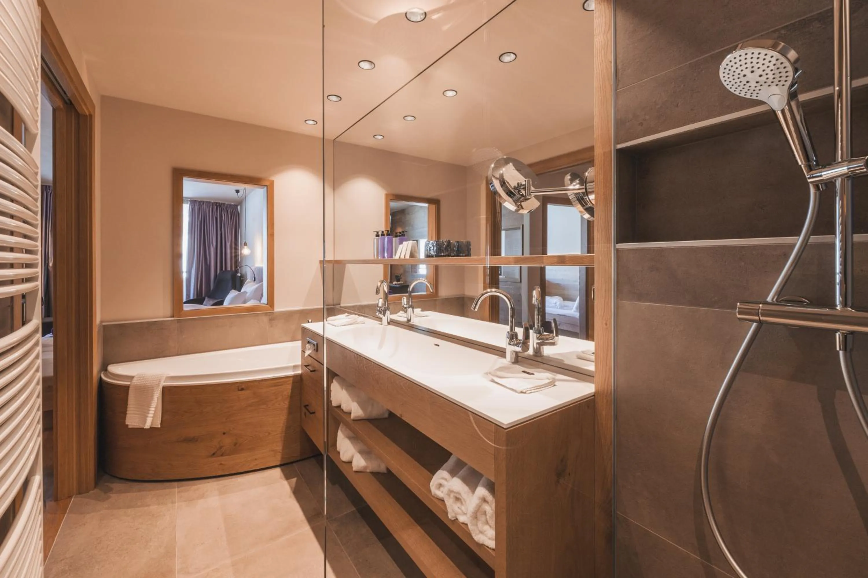 Shower in Familienhotel Familiamus