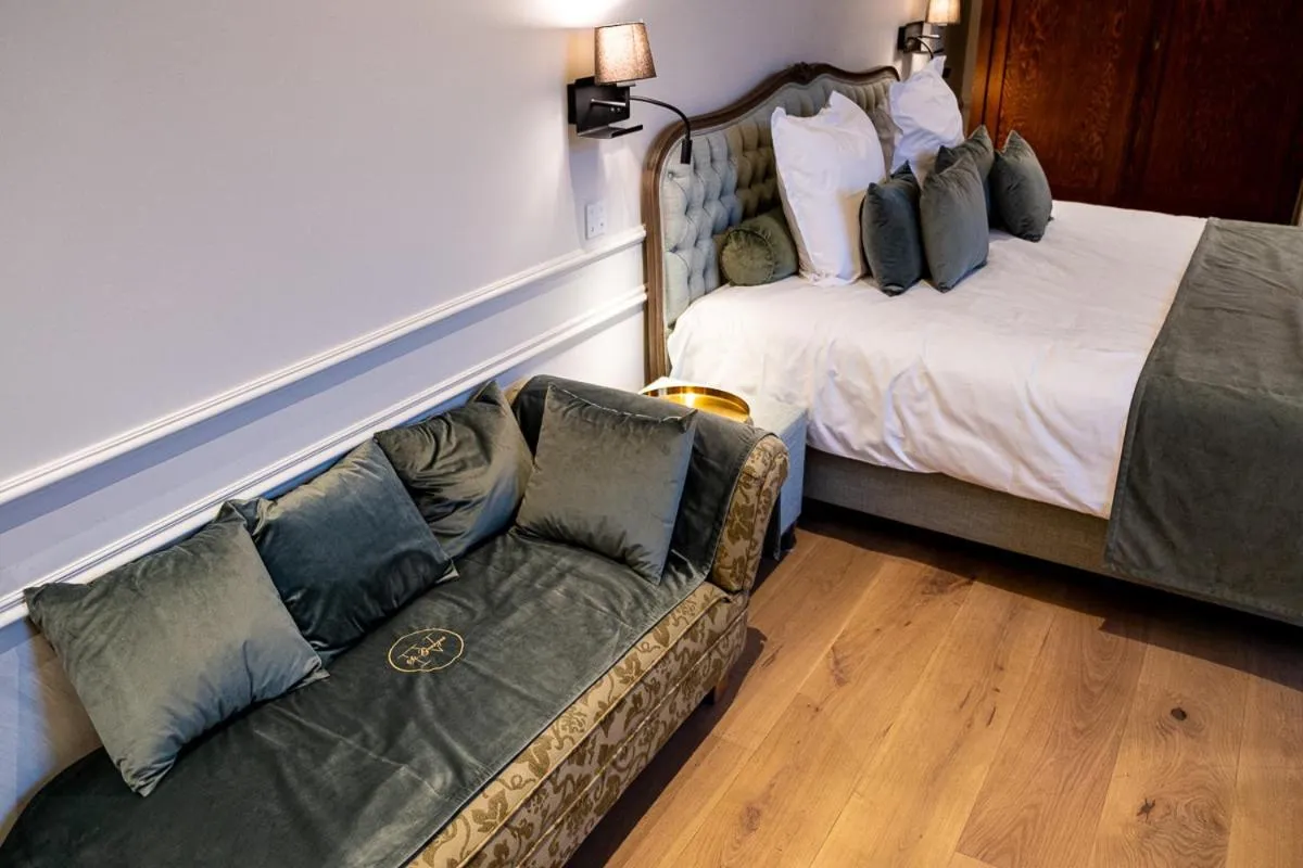 Bed in St-Georges IV