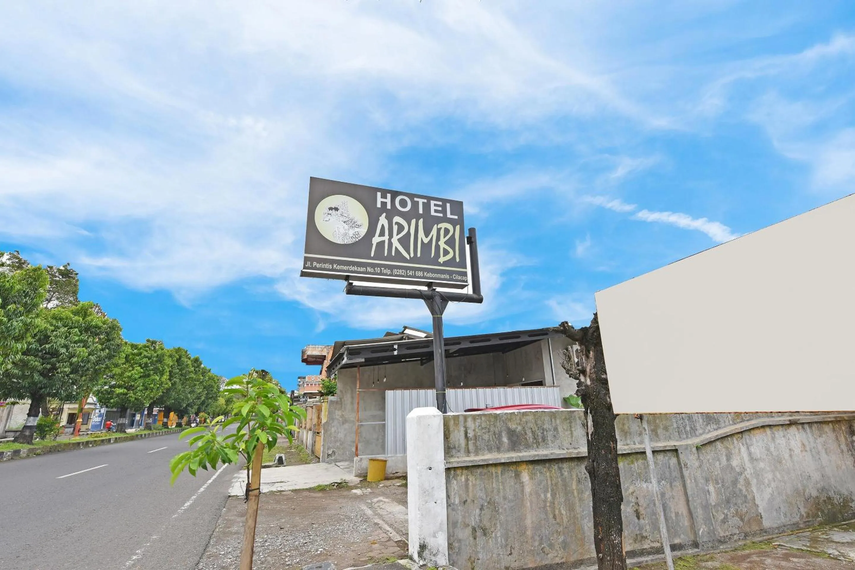 Facade/entrance in Hotel O Arimbi
