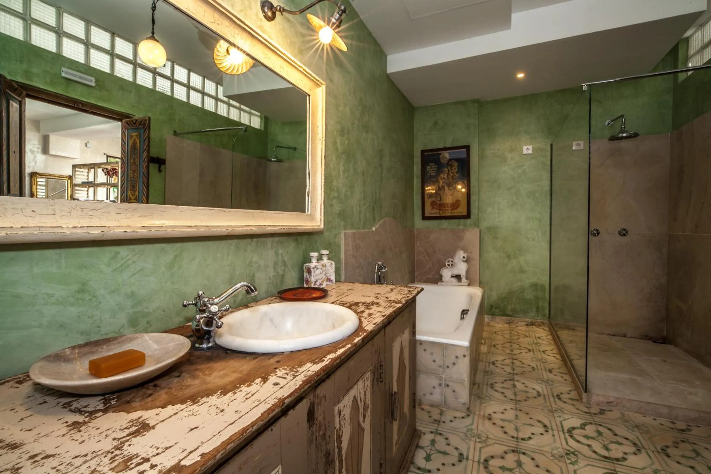 Bathroom in BOMBAYARTE APARTHOTEL TARIFA