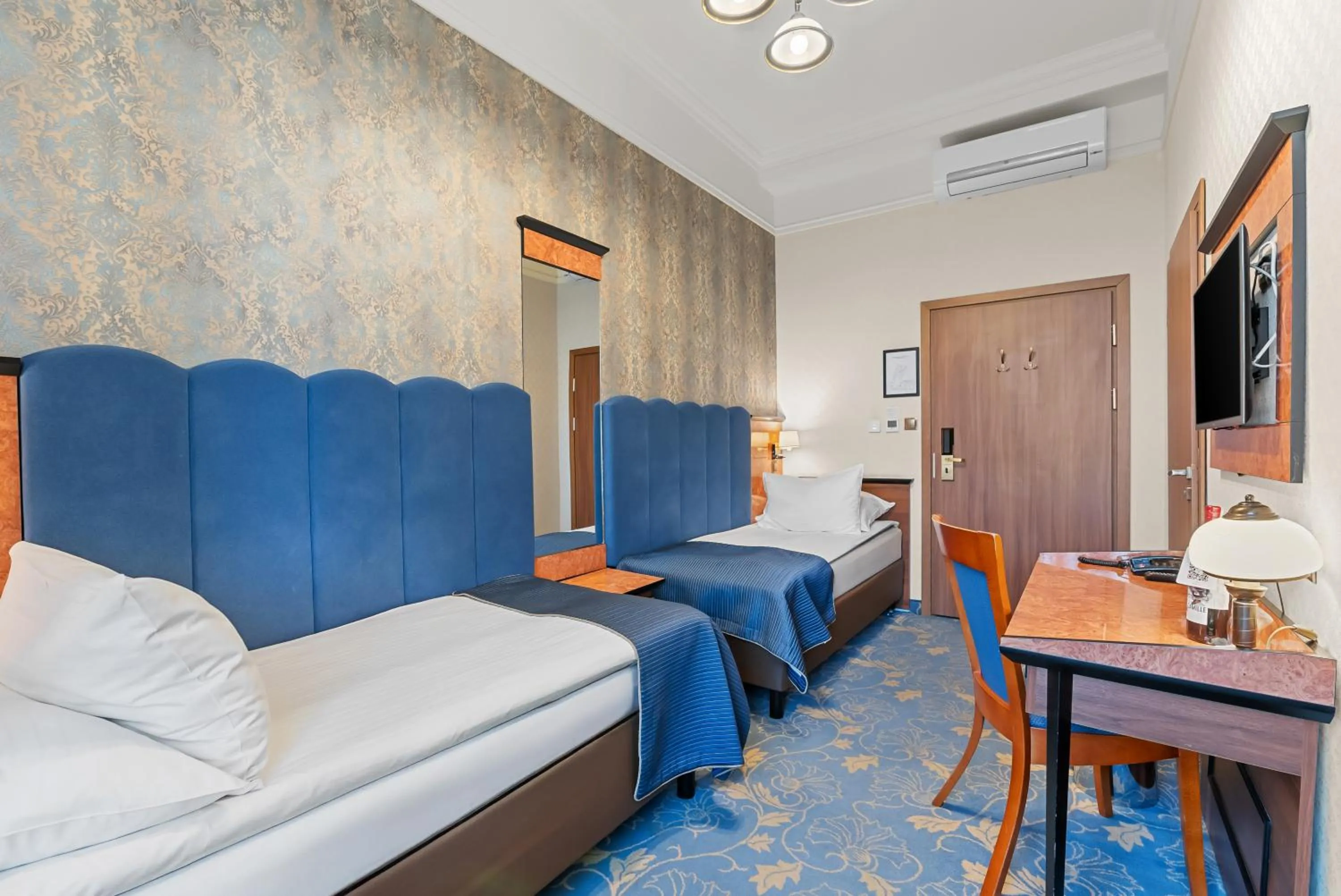 Bed in Hotel Diament Plaza Gliwice