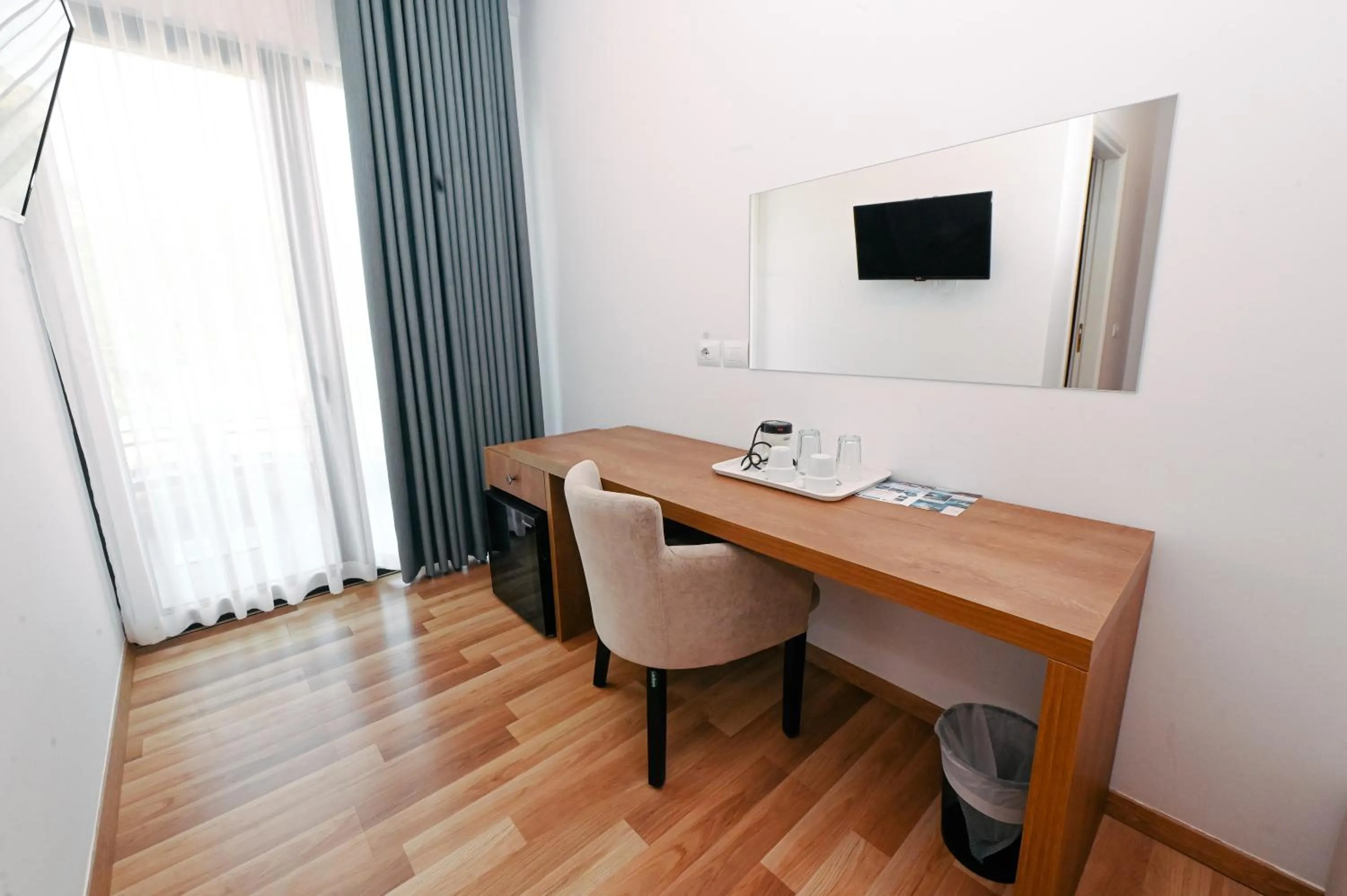 TV and multimedia in Bianco Hotel