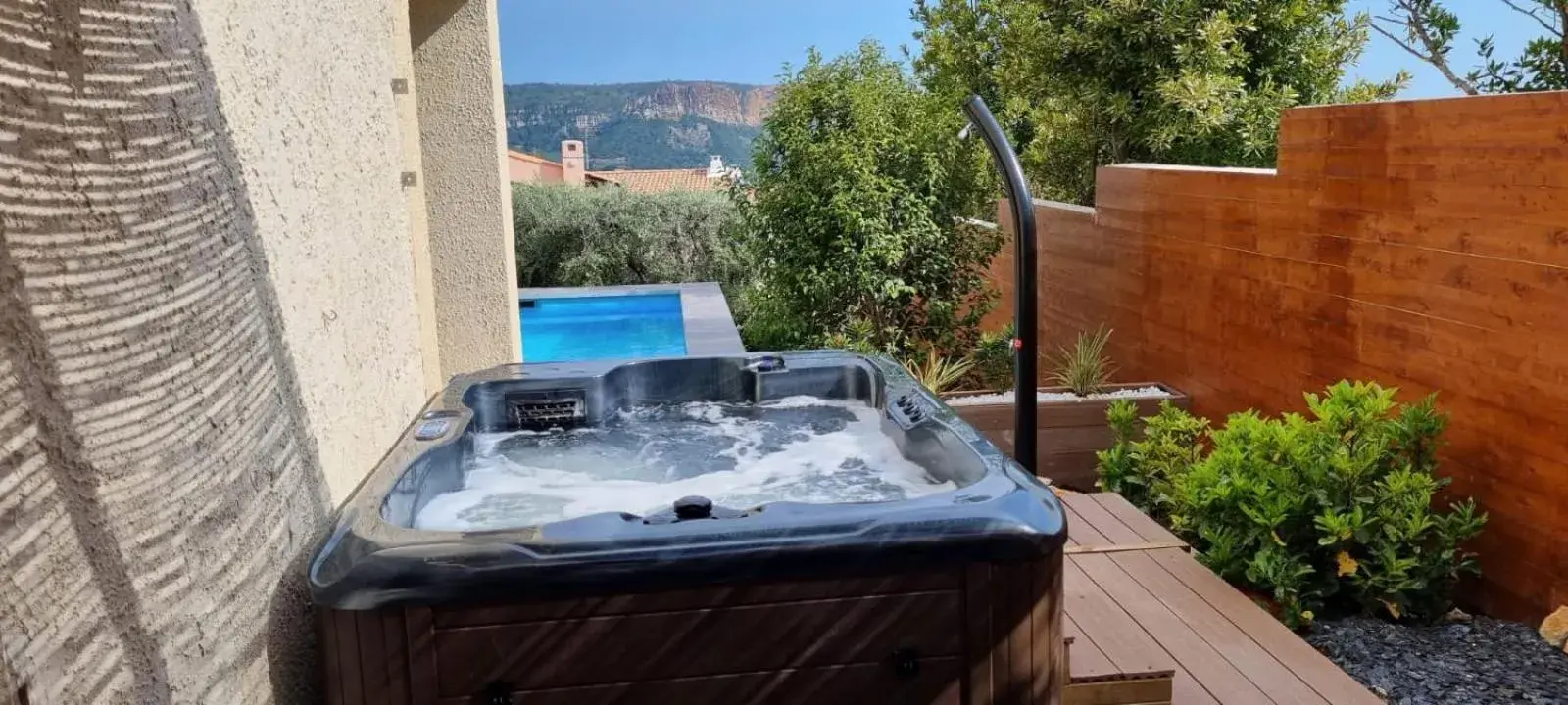Rêves de vie, suite vue mer, grande piscine privée , spa extérieur privatif Rêves de vie, suite vue mer, grande piscine privée , spa extérieur privatif