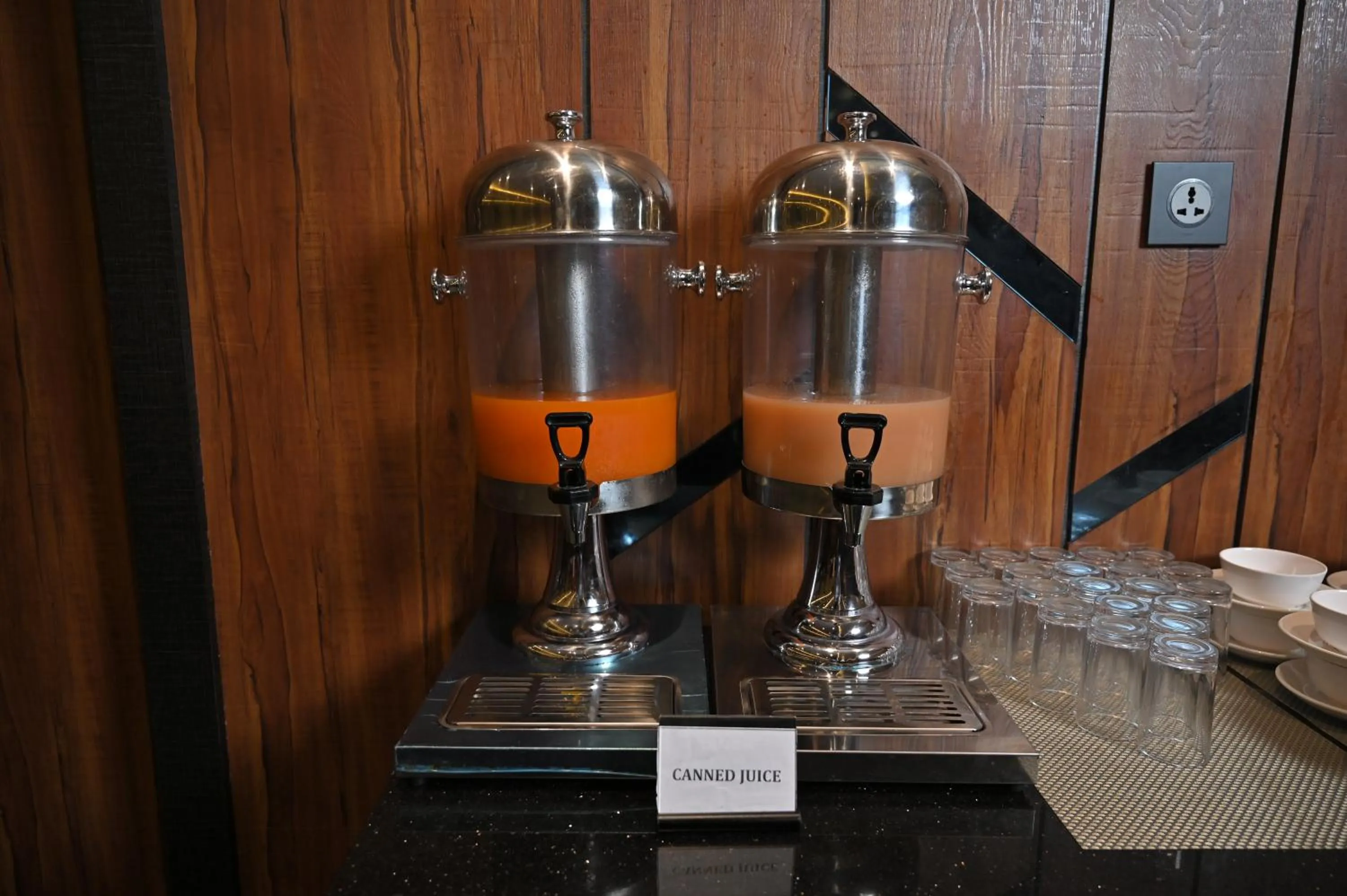 Food and drinks in Hotel Tip Top International Pune