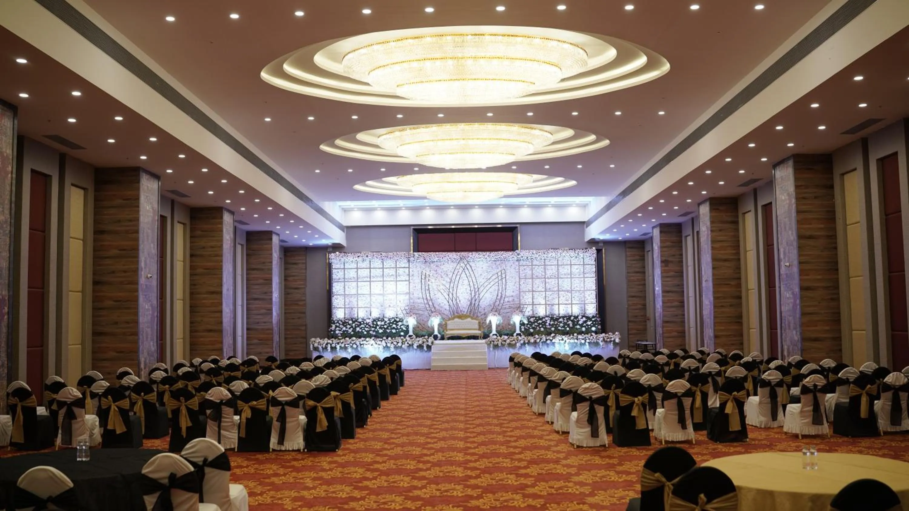 Business facilities in Hotel Tip Top International Pune